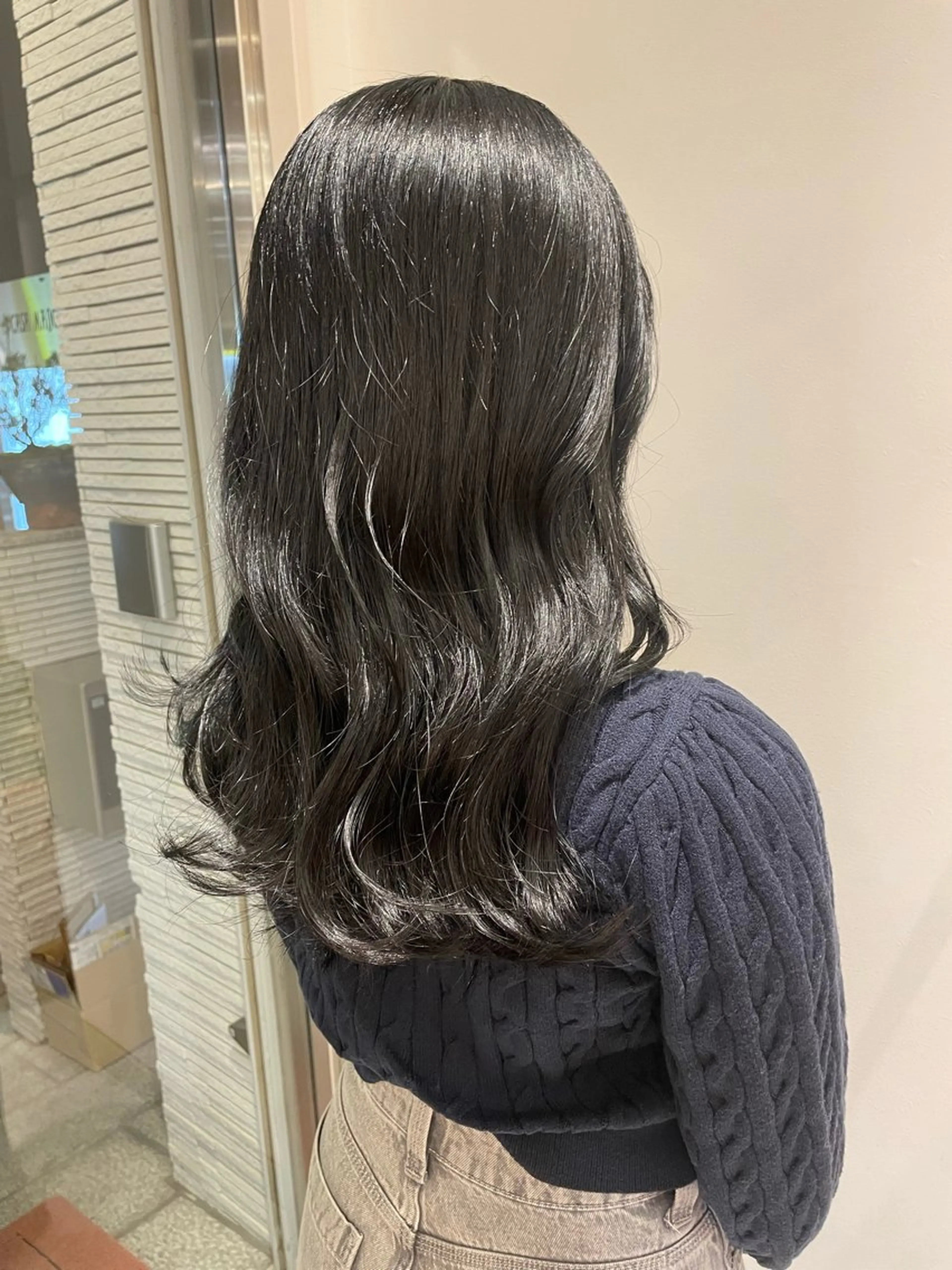 ロング カラー ヘアアレンジ 黒髪 ブルーカラー ブルーブラック PRIMA所属・🌟当日予約OK🌟 西野楓加のヘアスタイル