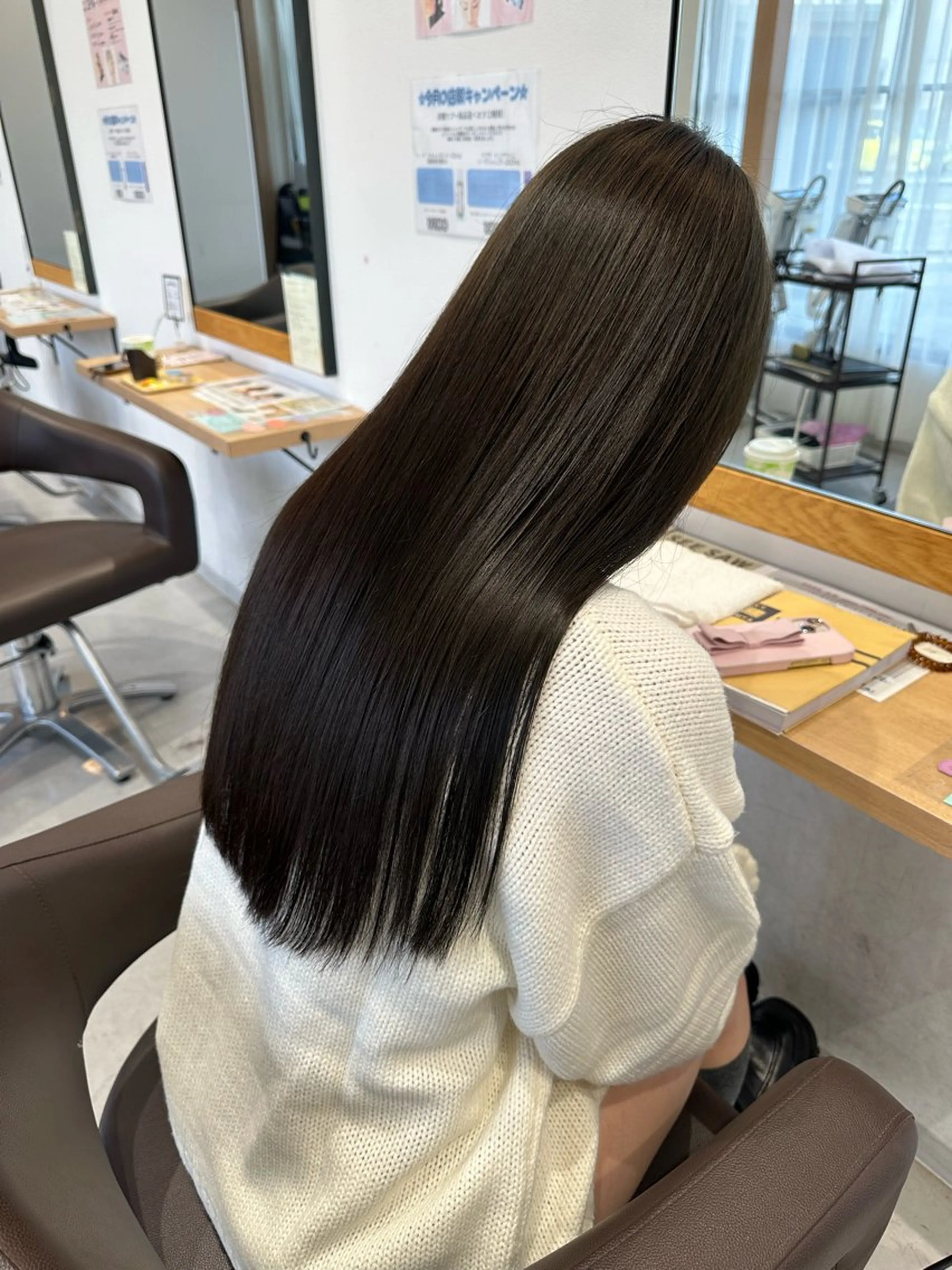 ✨「人気No. 1/迷ったらこれ」鏡を見ることが楽しくなる✨似合わせカット＋トレンド艶カラー＋補修トリートメント5stの写真