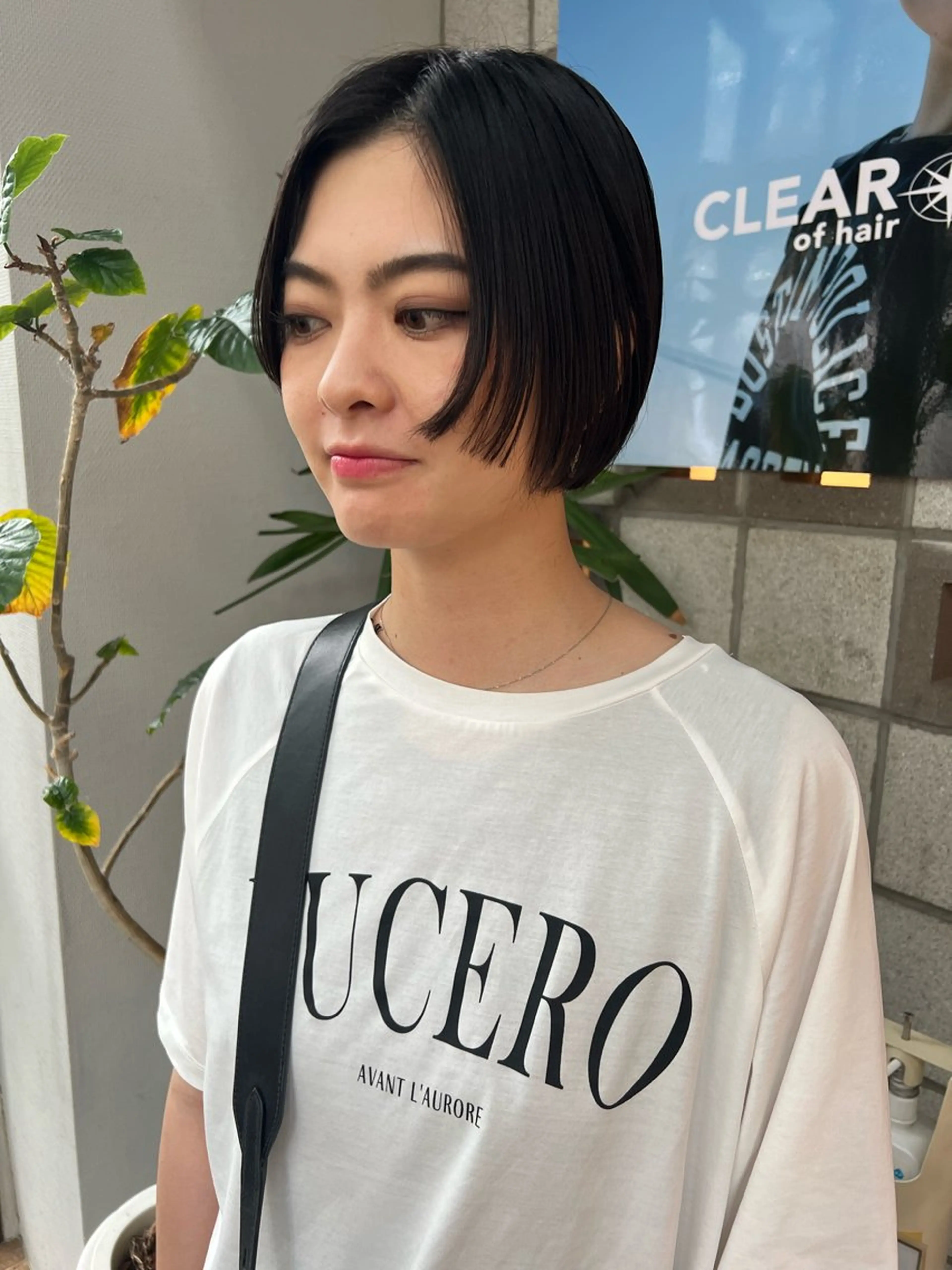 ショート 顔周りカット レイヤーカット 松本 夏海のヘアスタイル