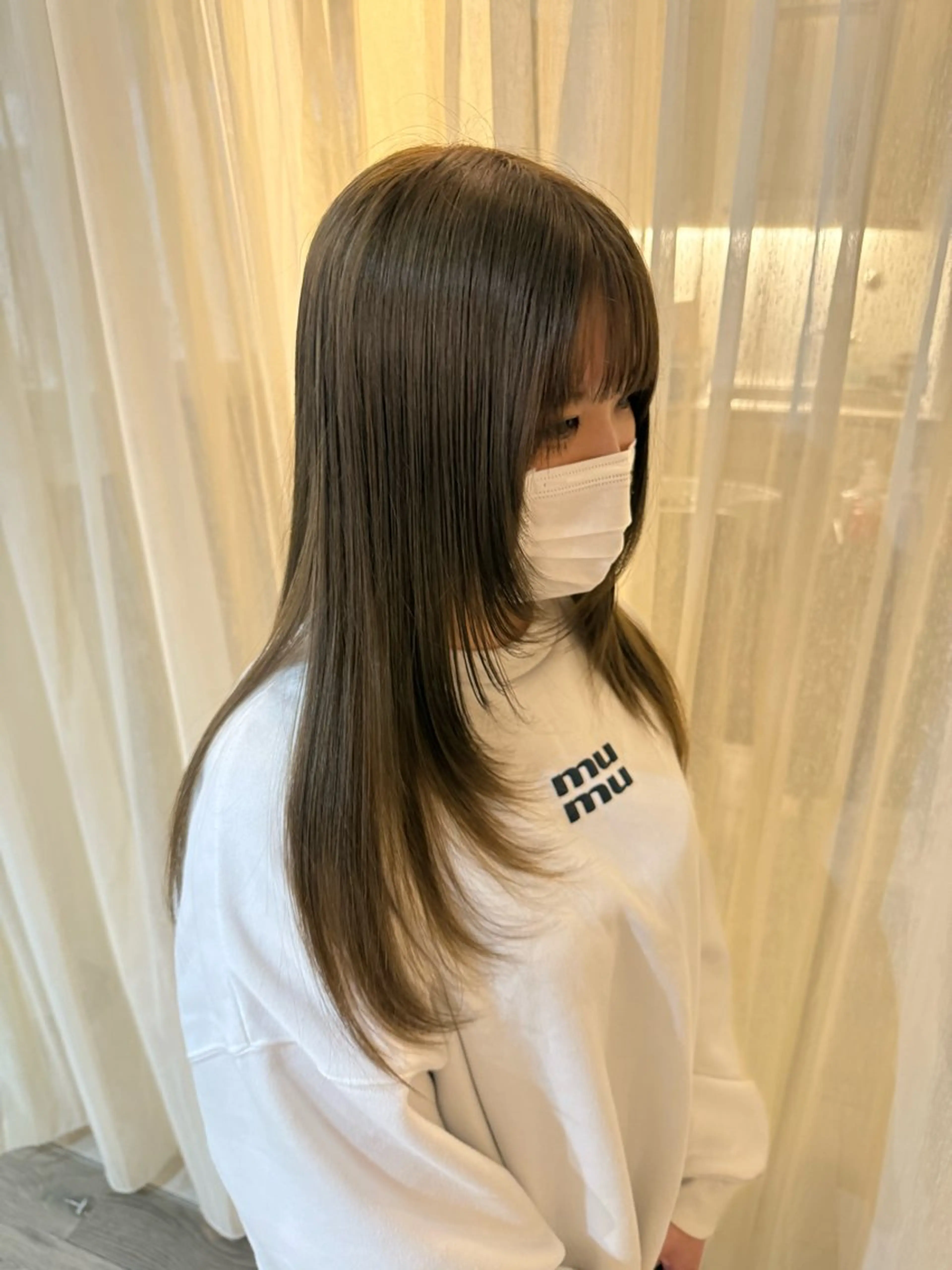 ロング 藤原 百花のヘアスタイル