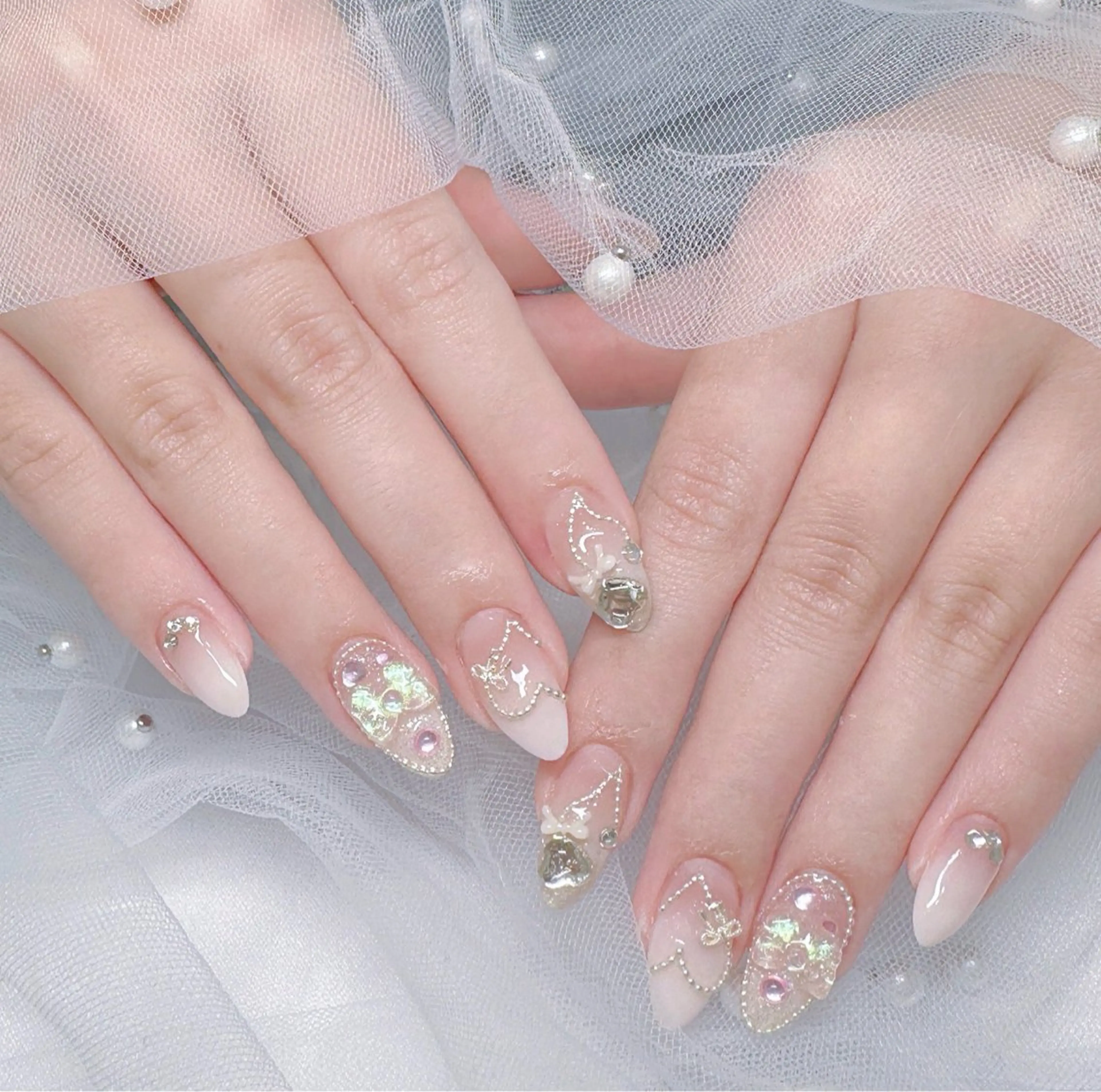 ネイル 長さ出し フレンチネイル 韓国ネイル レース マグネットネイル ハンドネイル 波 なみのネイルデザイン