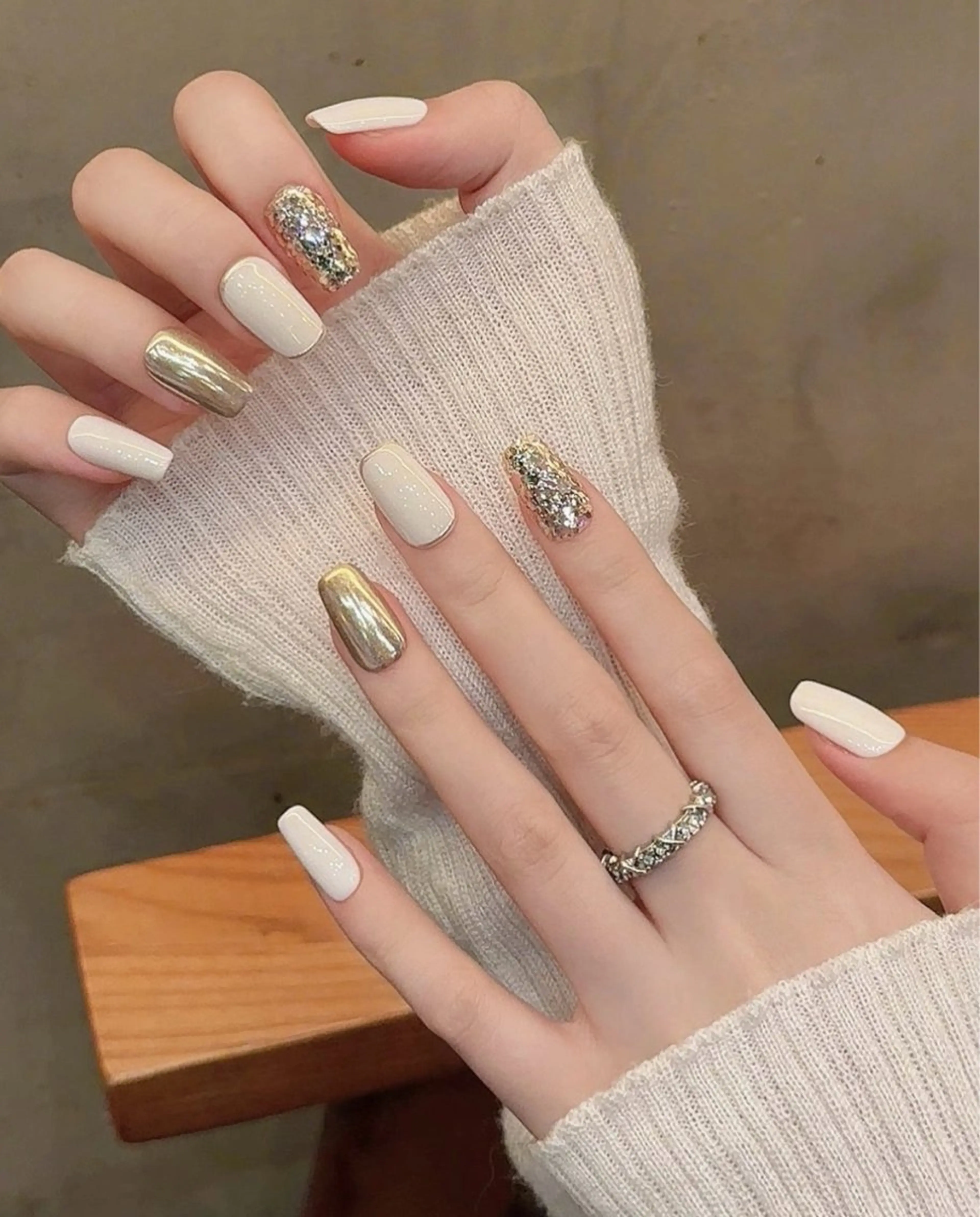 ネイル 長さ出し専門 パーツのネイルデザイン