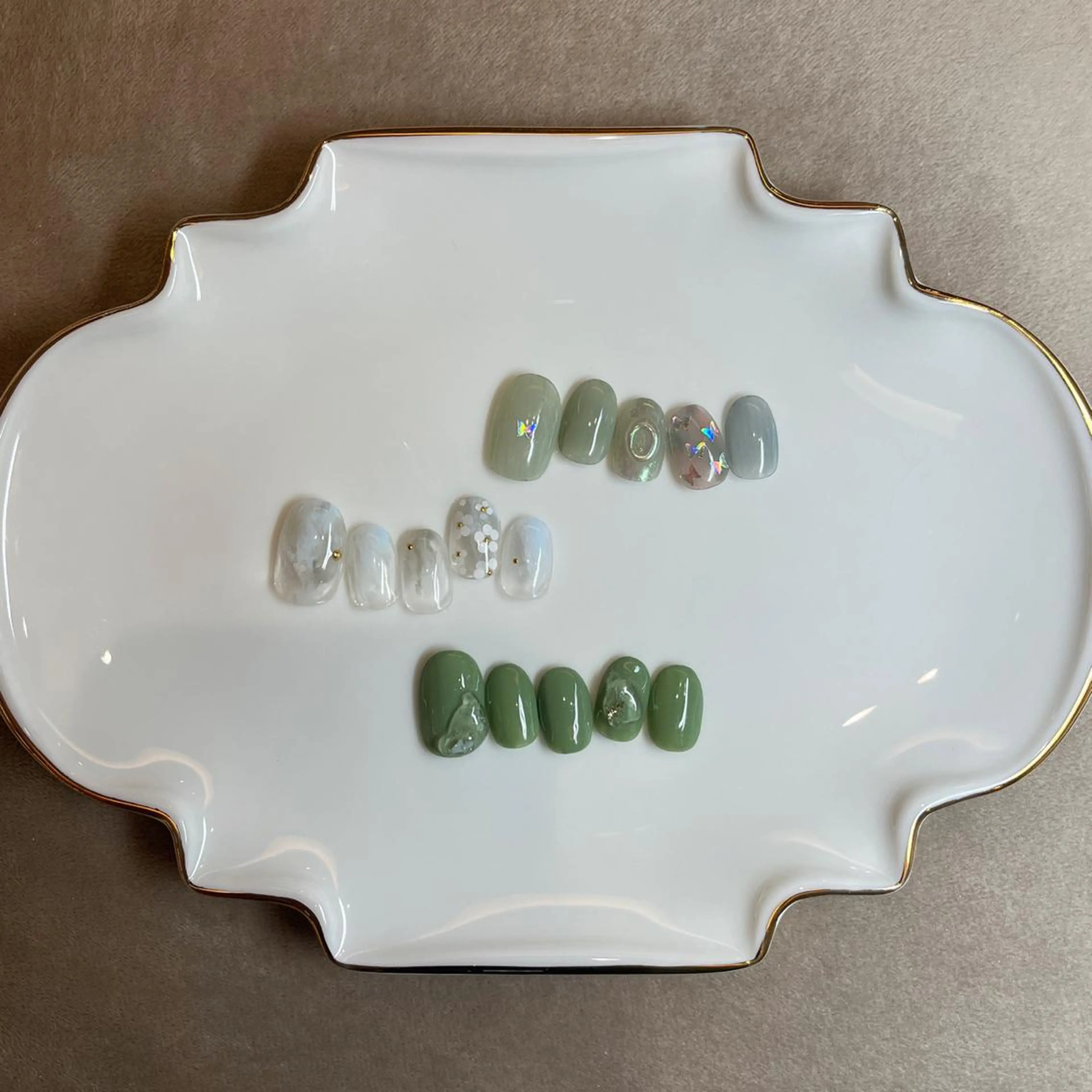 ネイル グリーン フリーランス¨̮⃝ ネイリストOKADAのネイルデザイン