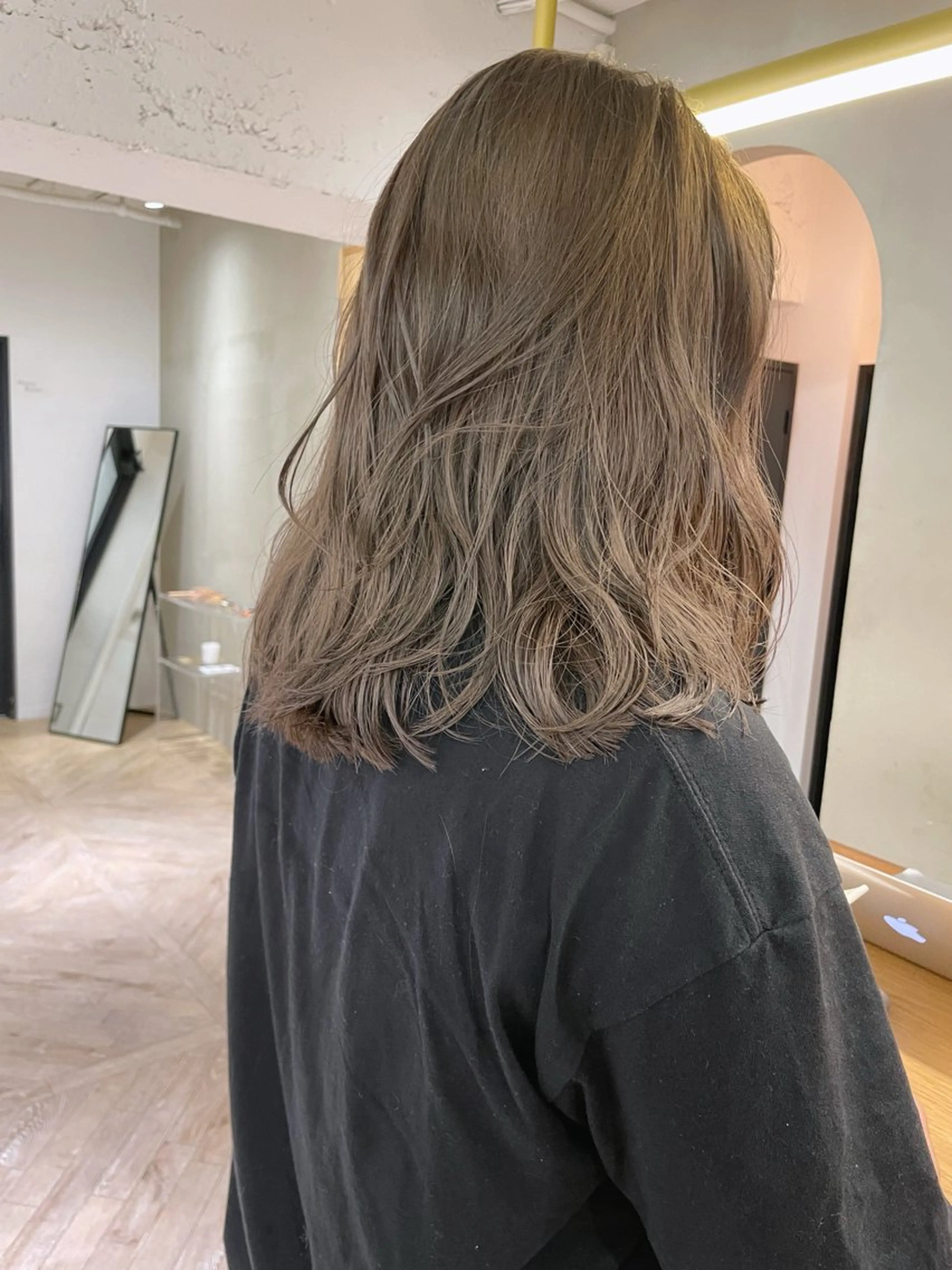 セミロング 透明感🎀LOREN エリコ🌈のヘアスタイル