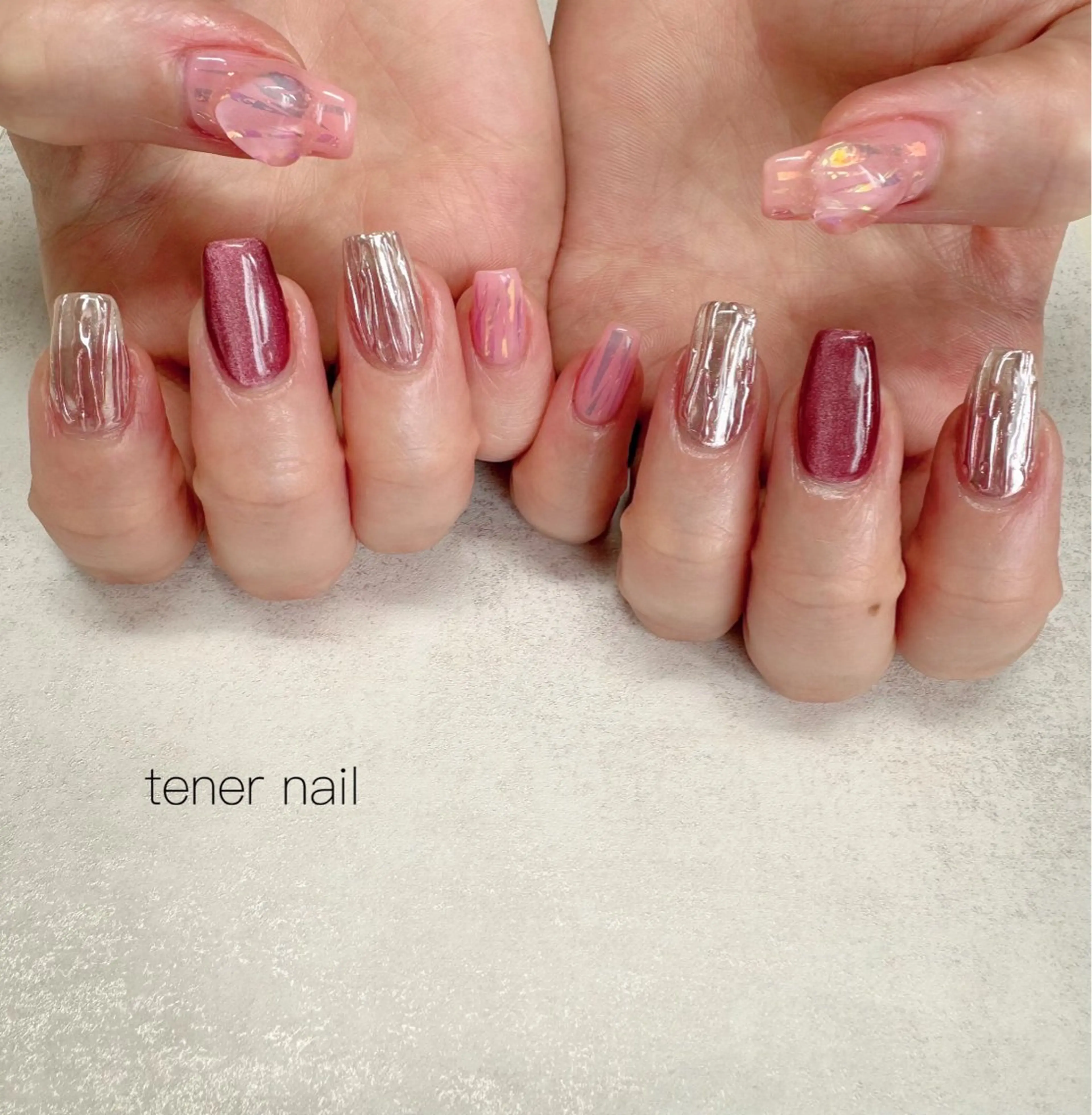 ネイル ハート ニュアンスネイル ぷっくりネイル ハンドネイル tener  nail  テネルネイル所属・テネルネイル tener nailのネイルデザイン