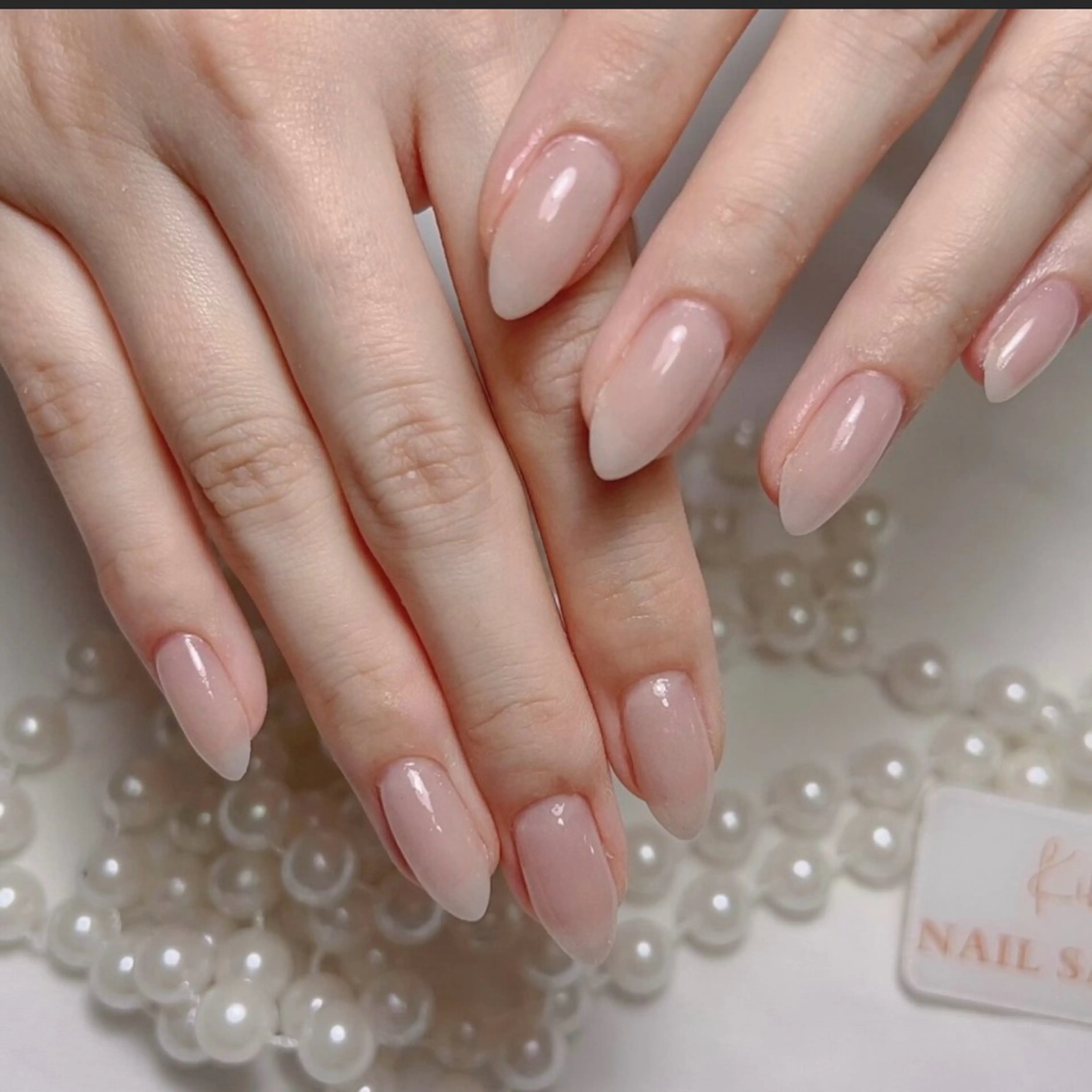 ネイル アートネイル フレンチネイル ジェルネイル グラデーション 韓国ネイル ハンドネイル 💕鈴木ユリ パラジェル/オフ無料のネイルデザイン