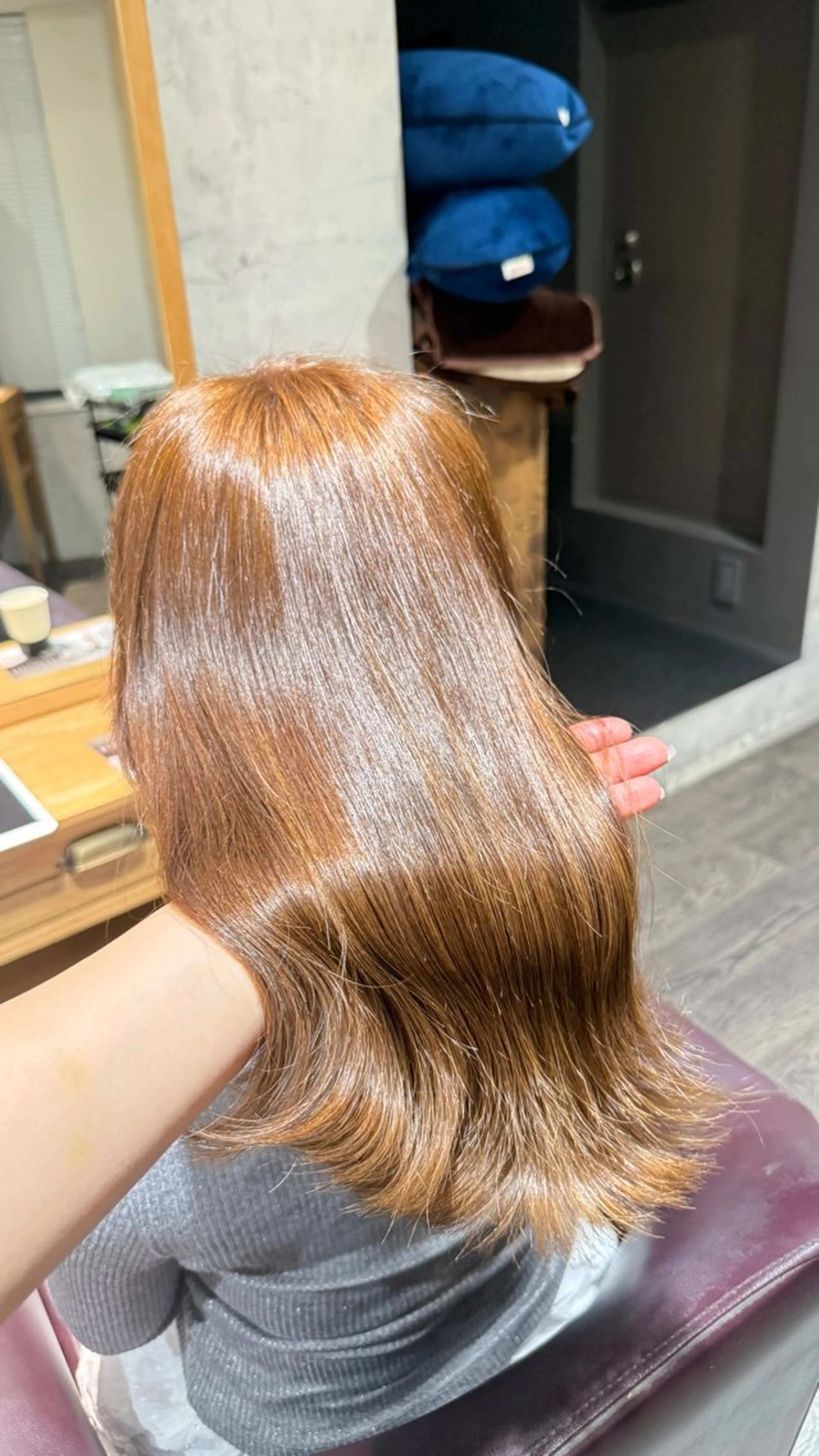 セミロング カラー Afinar  乃空（ノア）のヘアスタイル