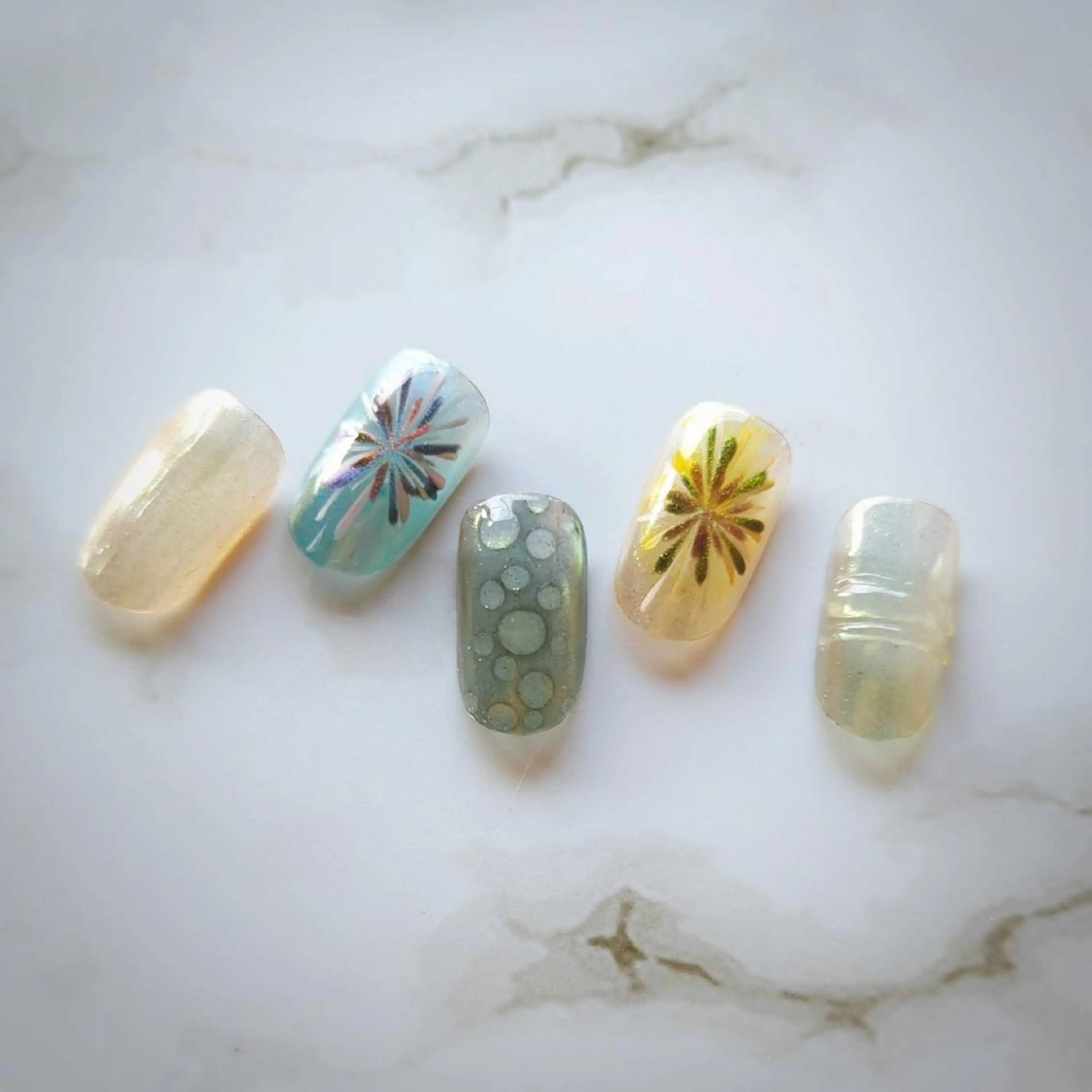 ネイル クリアネイル ナリタ・ マミのネイルデザイン