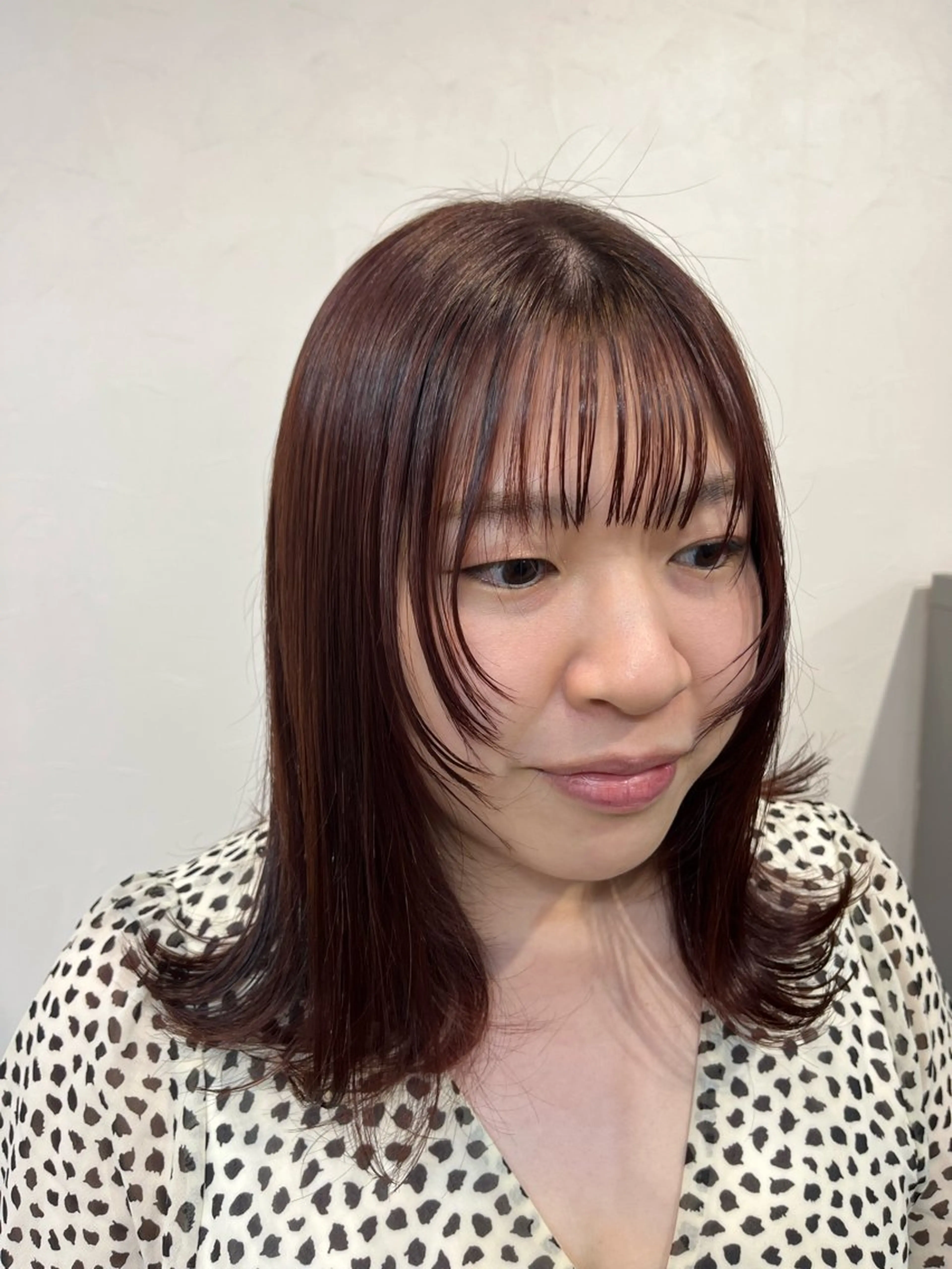 セミロング カラー ダブルカラー イヤリングカラー ハイトーンカラー インナーカラー レッドカラー ito eye&nail所属・ito 小山綾花のマツエク・マツパデザイン