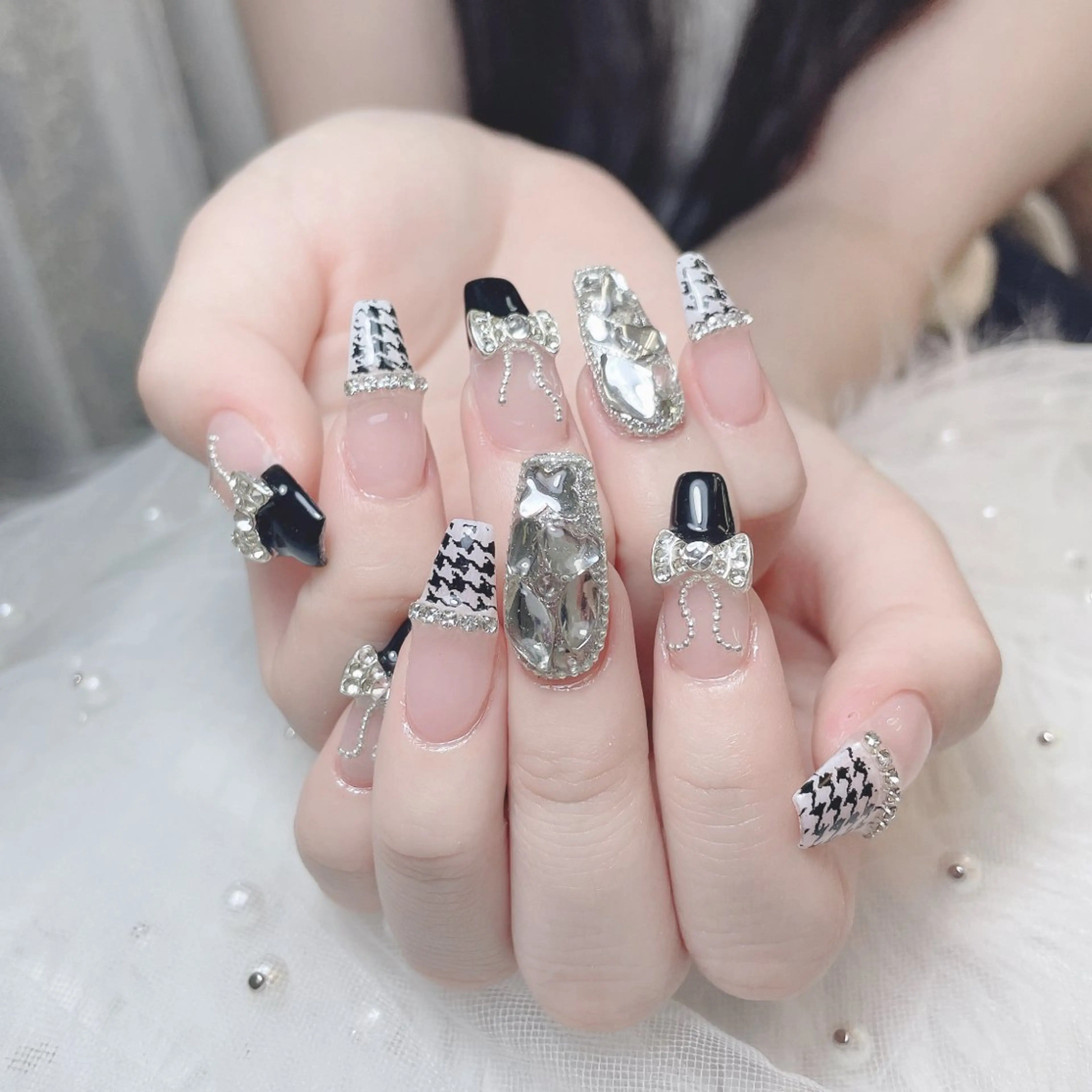 ネイル オーロラネイル 成人式 フレンチネイル ハート 韓国ネイル ハンドネイル Melody Nail所属・Melody  3D/スカルプ専門店のネイルデザイン