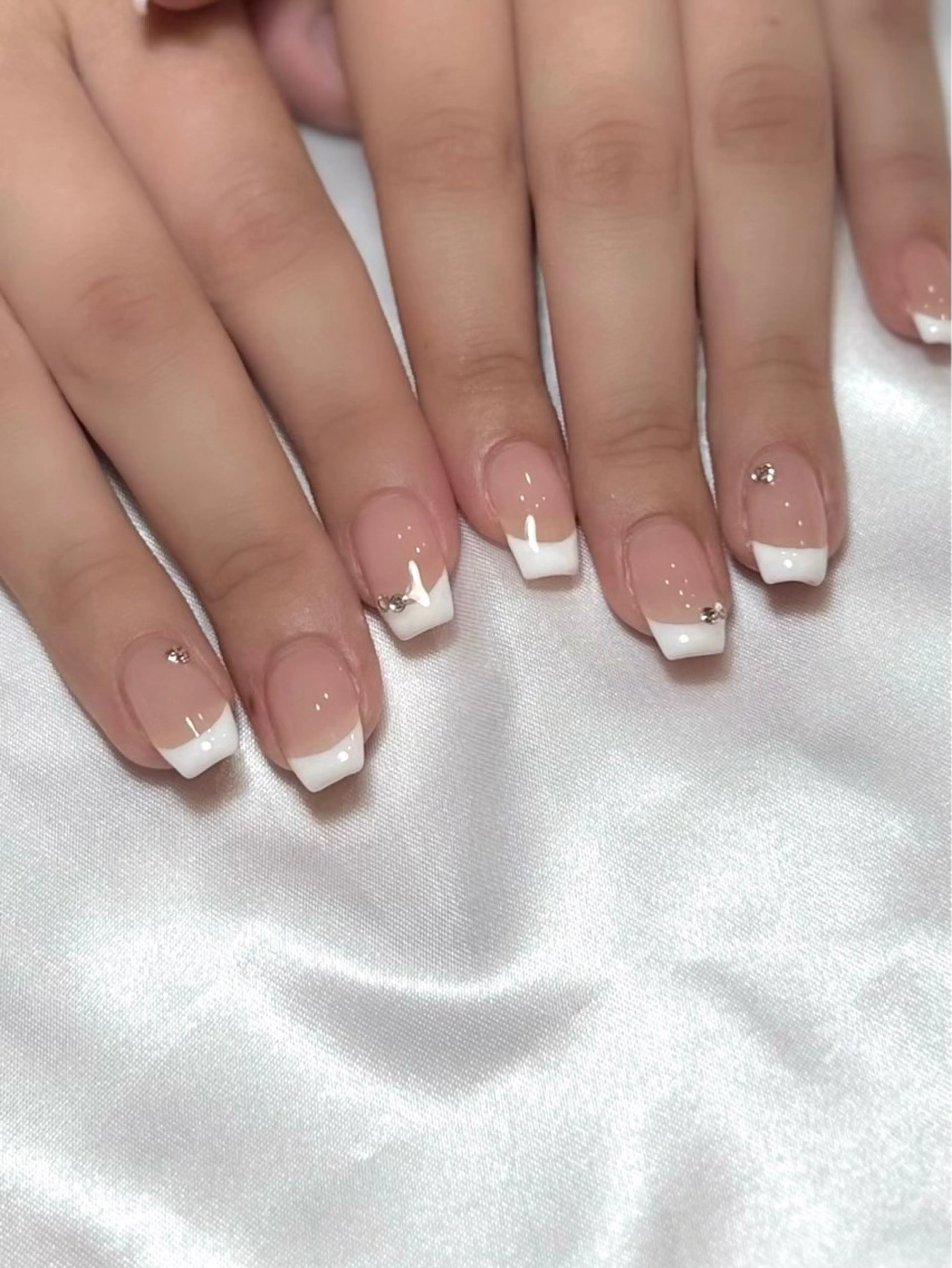 ネイル フレンチネイル each kiyokaのネイルデザイン