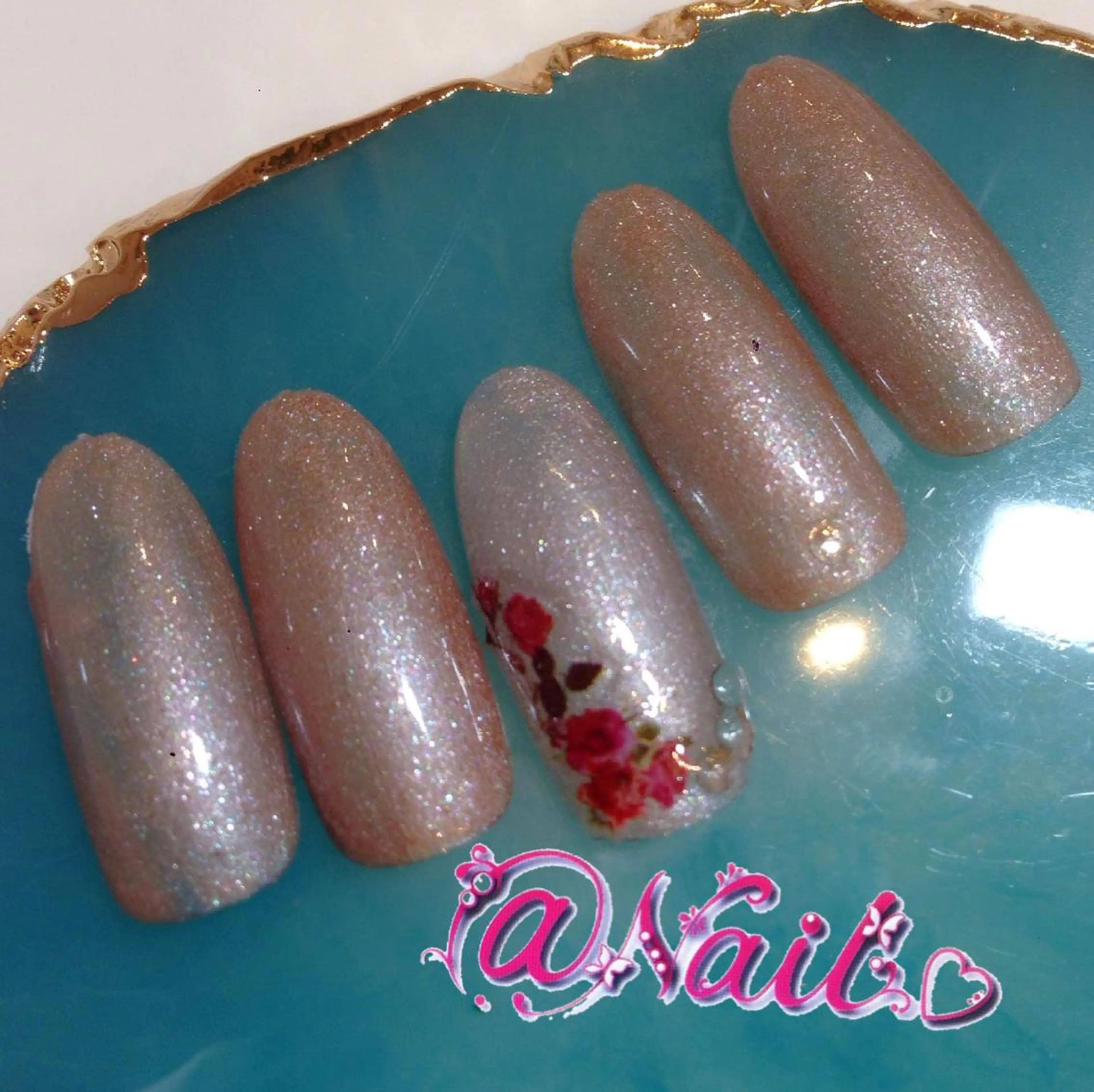 ネイル ネイルチップ 小尾 栞のネイルデザイン