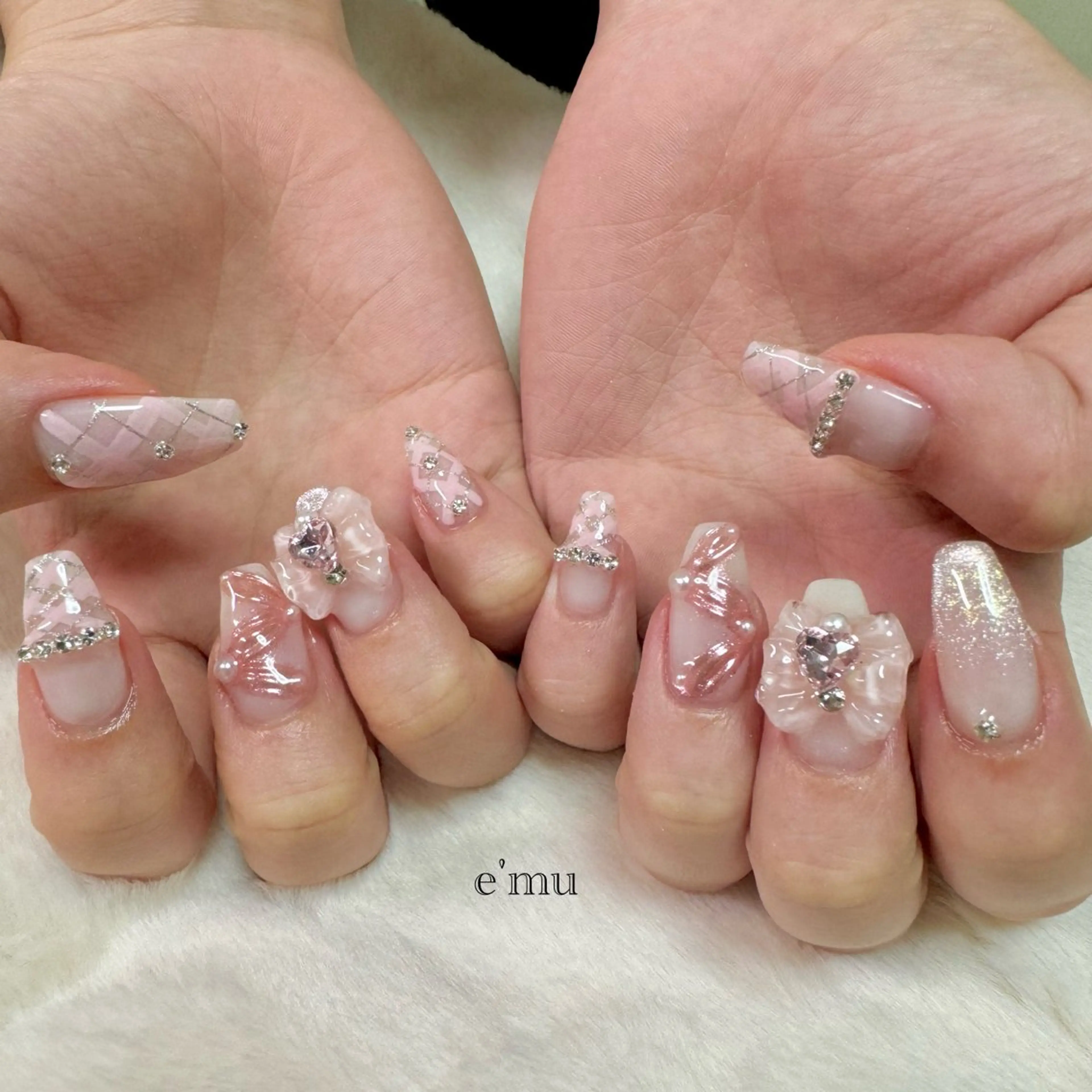ネイル ガーリー ピンク ハンドネイル nail salon e'mu💐のネイルデザイン