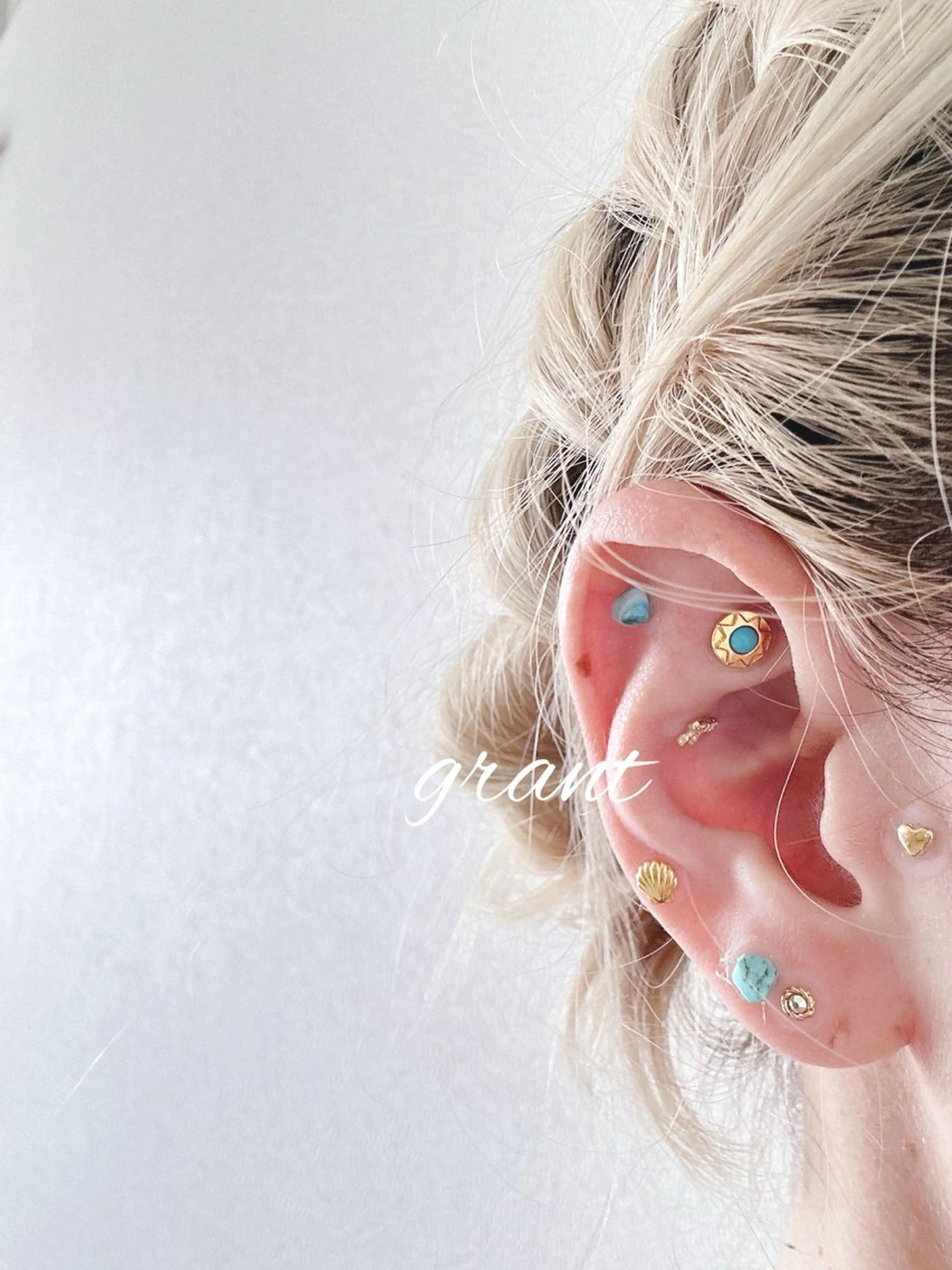 耳ツボジュエリー10個¥2500の写真