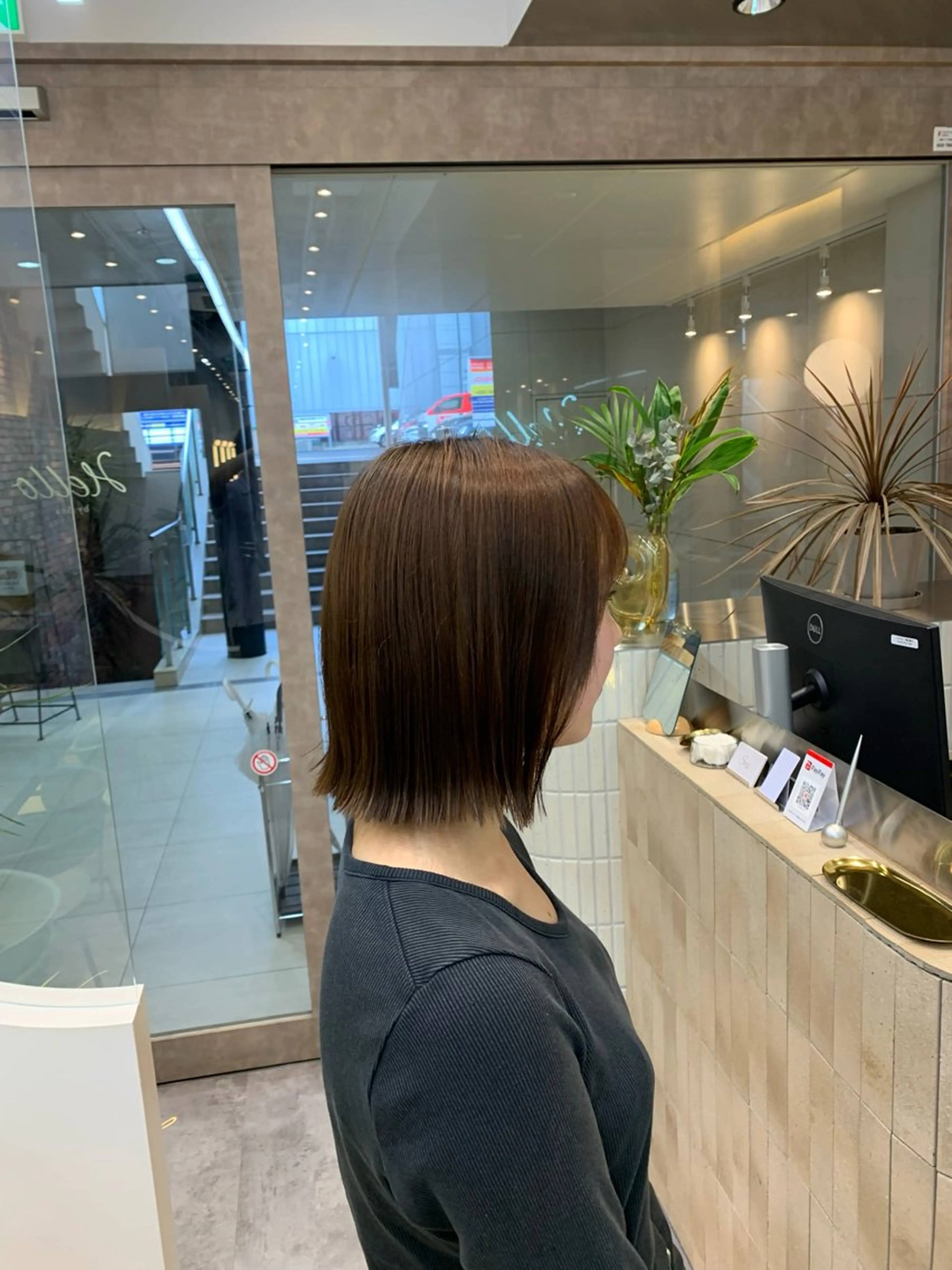 ミディアム カット ヘアカラー トリートメント Hello by Sea所属・レイヤー/艶髪/ボブ /くびれ/伊藤　勇司のヘアスタイル