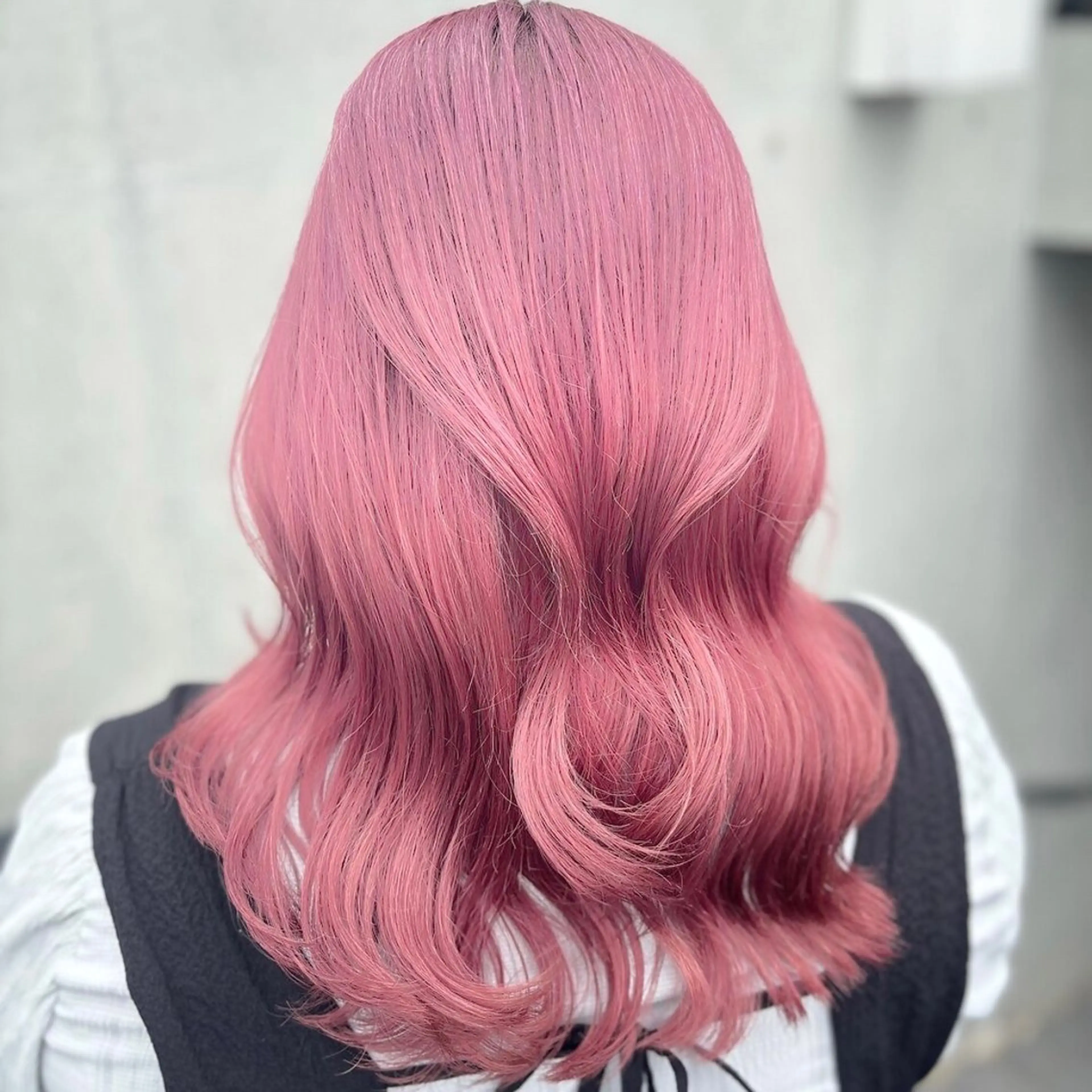 ロング カラー ピンクカラー 💖ブリーチ/暖色 𝐘𝐮𝐢💖のヘアスタイル