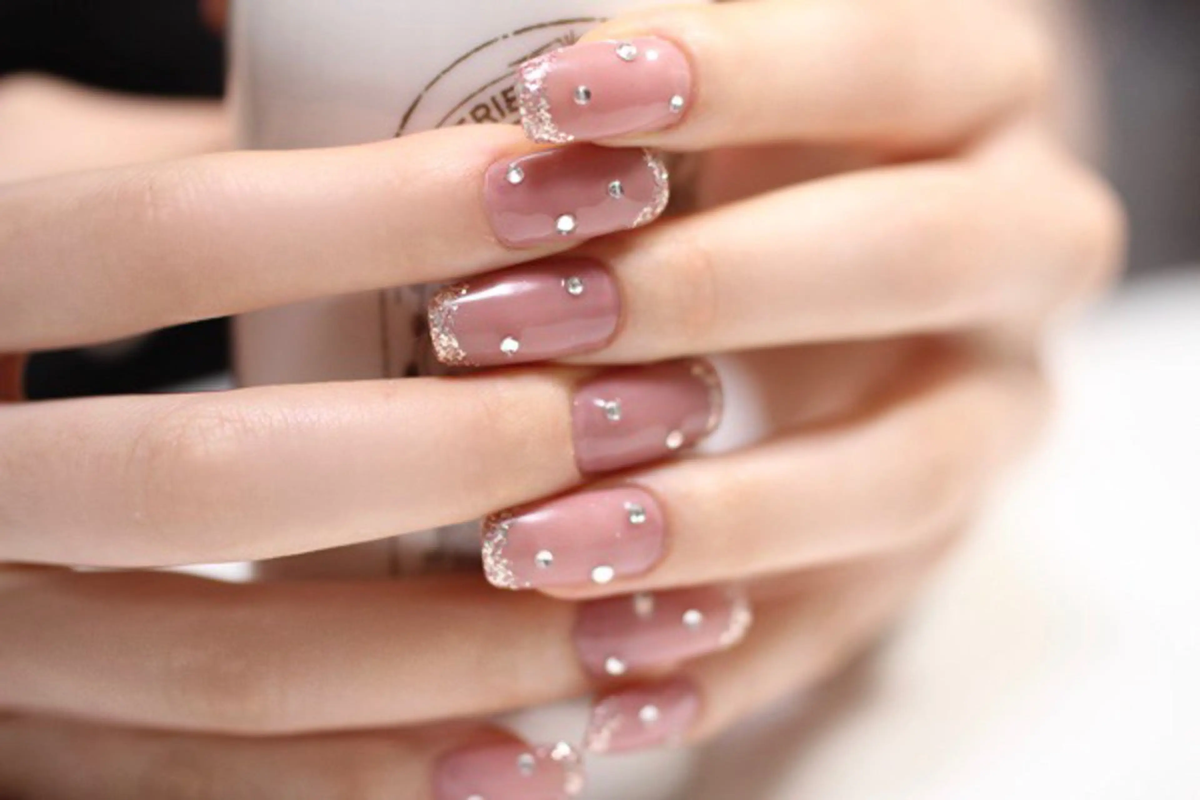 ネイル アートネイル フレンチネイル ジェルネイル ラメ(グリッター) ワンカラーネイル ママリンド　志村坂上店所属・しみ えんのネイルデザイン