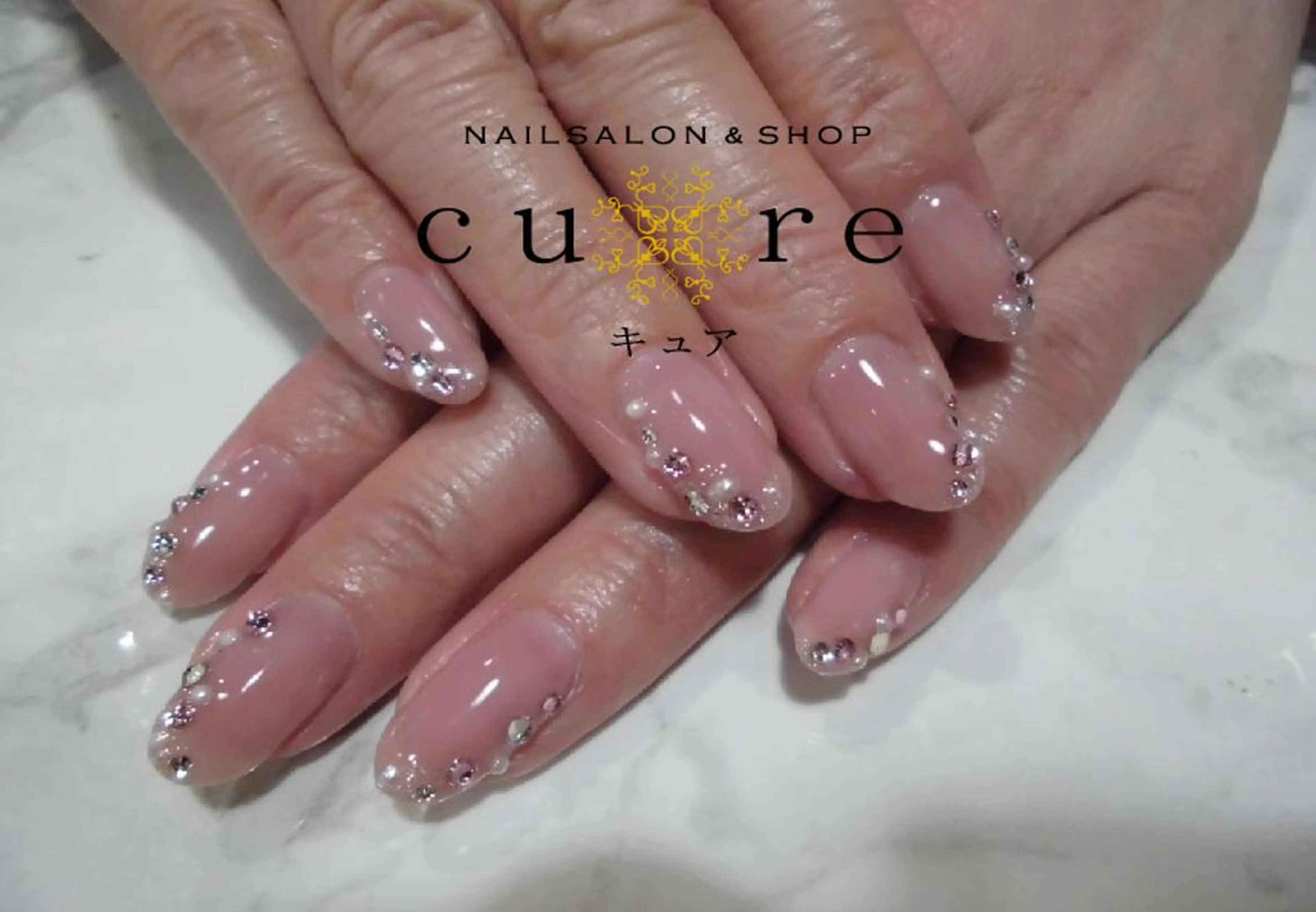 ミディアム ネイル ネイルサロン Cureのネイルデザイン