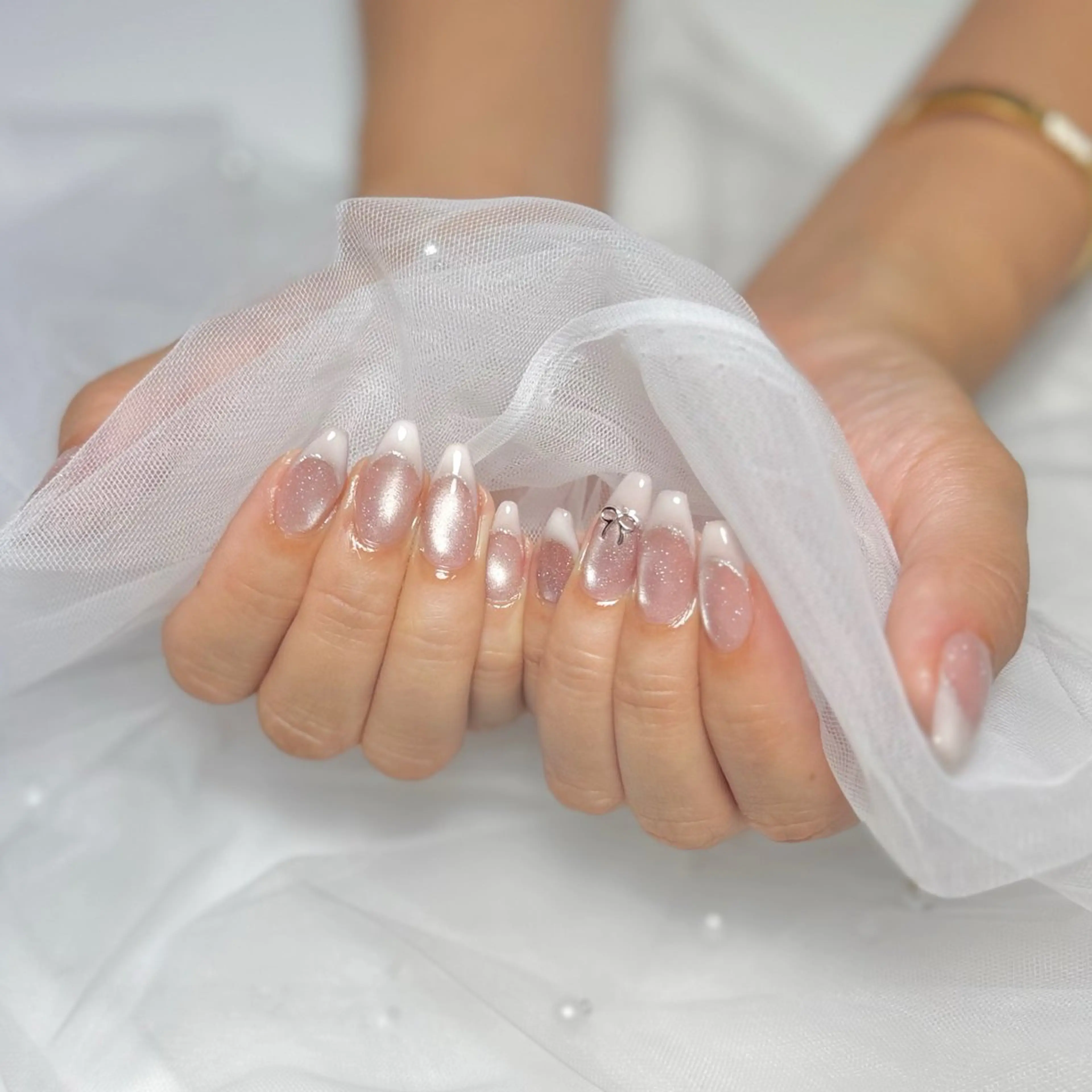 ネイル フレンチネイル ガーリー キラキラネイル 韓国ネイル マグネットネイル ハンドネイル RII nailのネイルデザイン