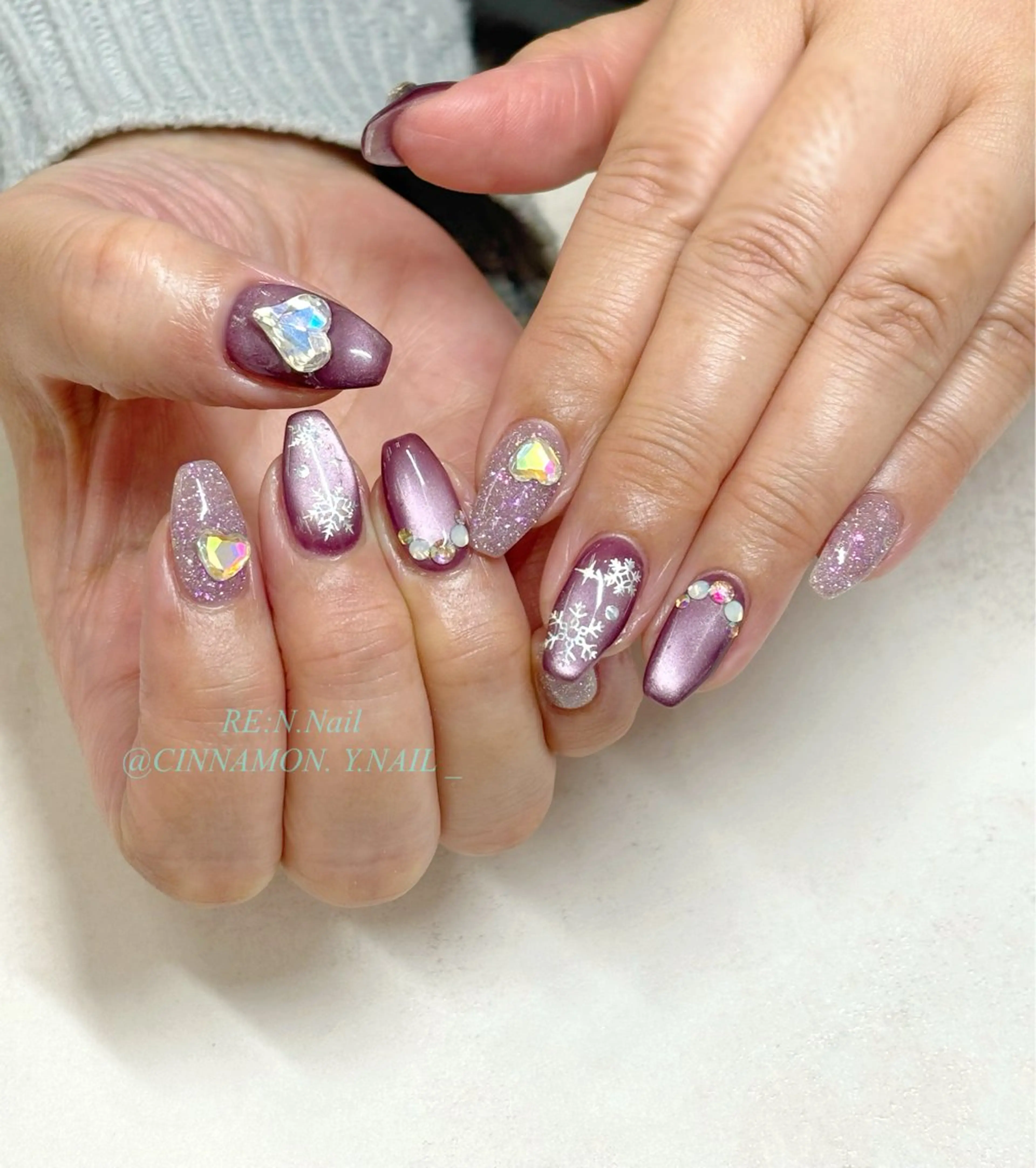 ネイル マグネットネイル ハンドネイル Yuna🩵 RE:N.Nailのネイルデザイン