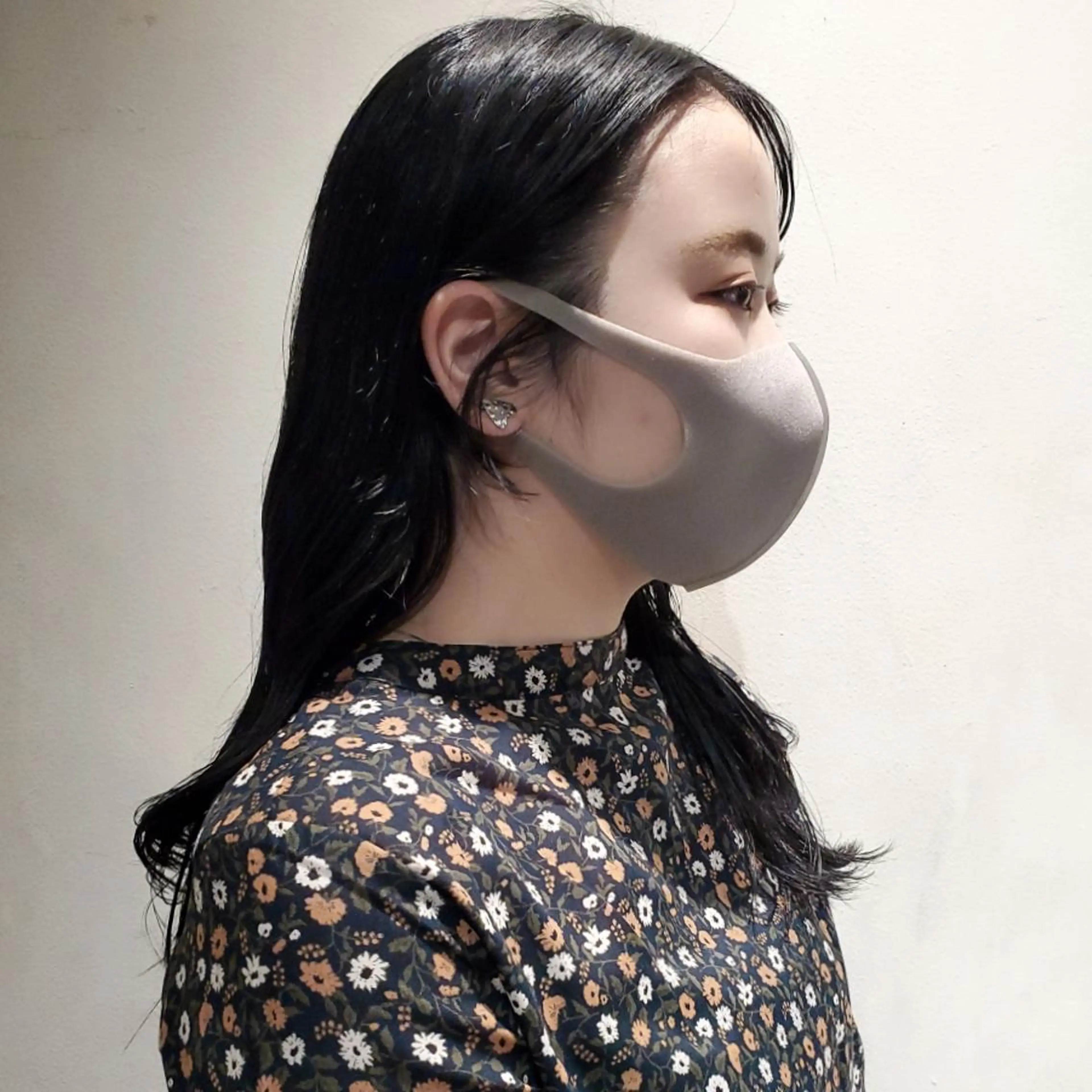 ロング カラー 黒髪 ブルーカラー ブルーブラック 顔周りカット 韓国風ヘア 韓国レイヤー　 suzuのヘアスタイル