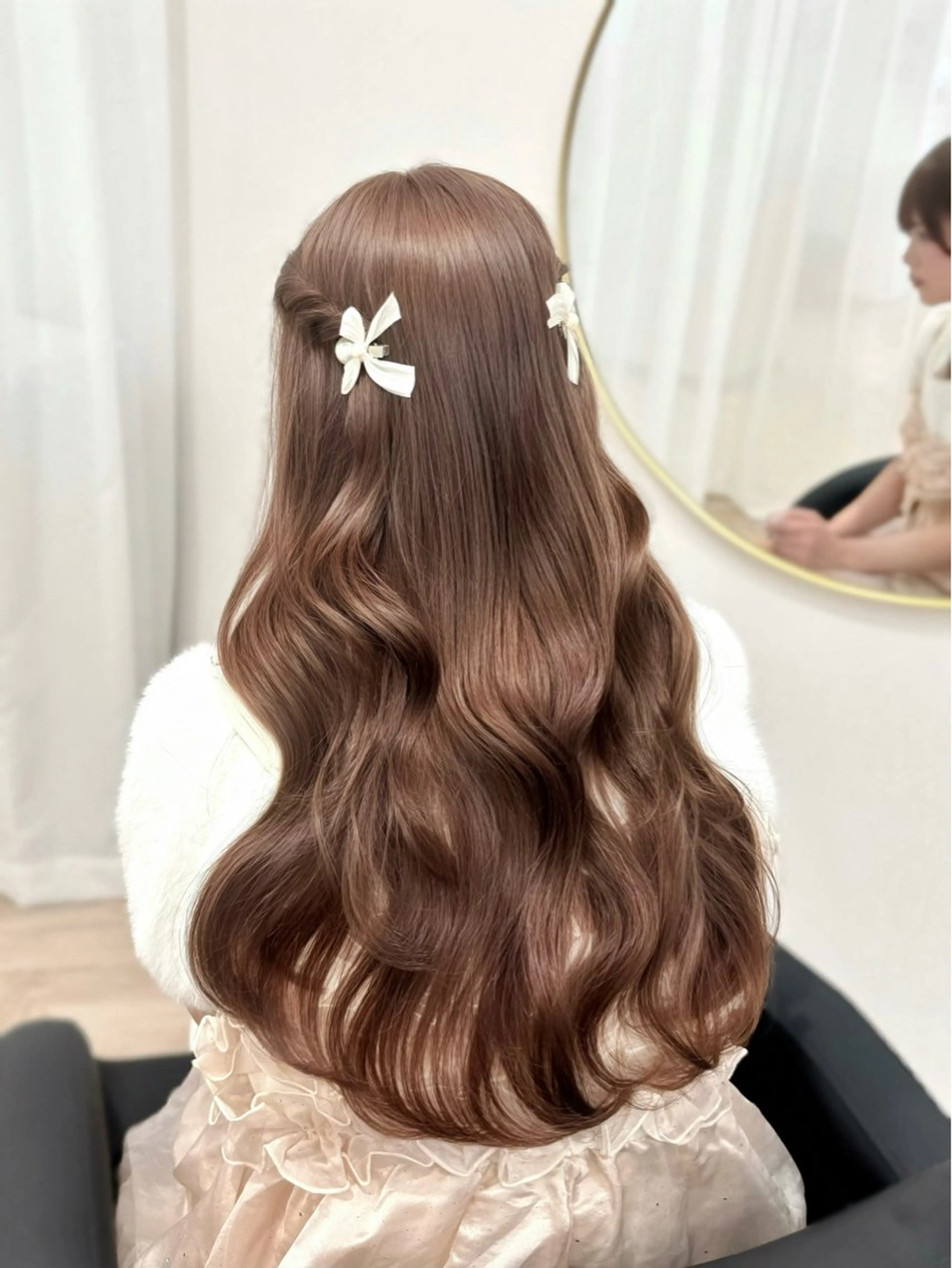 ヘアアレンジ ヘアカラー 𝒎𝒐𝒆🩰 名駅/ヘアメ/暖色♡のヘアスタイル