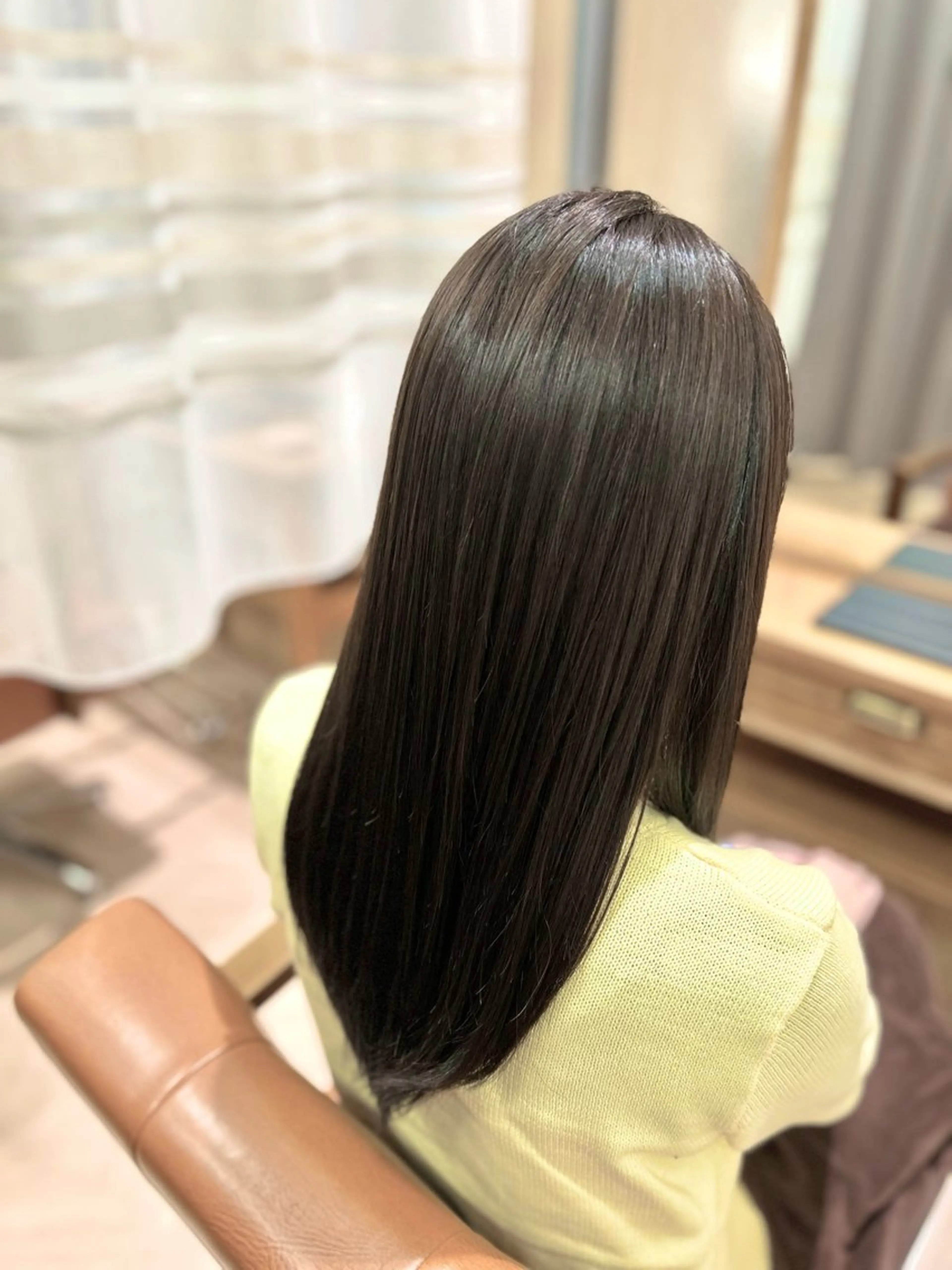 ロング とまべちひな/ショー ト/透明感カラーのヘアスタイル