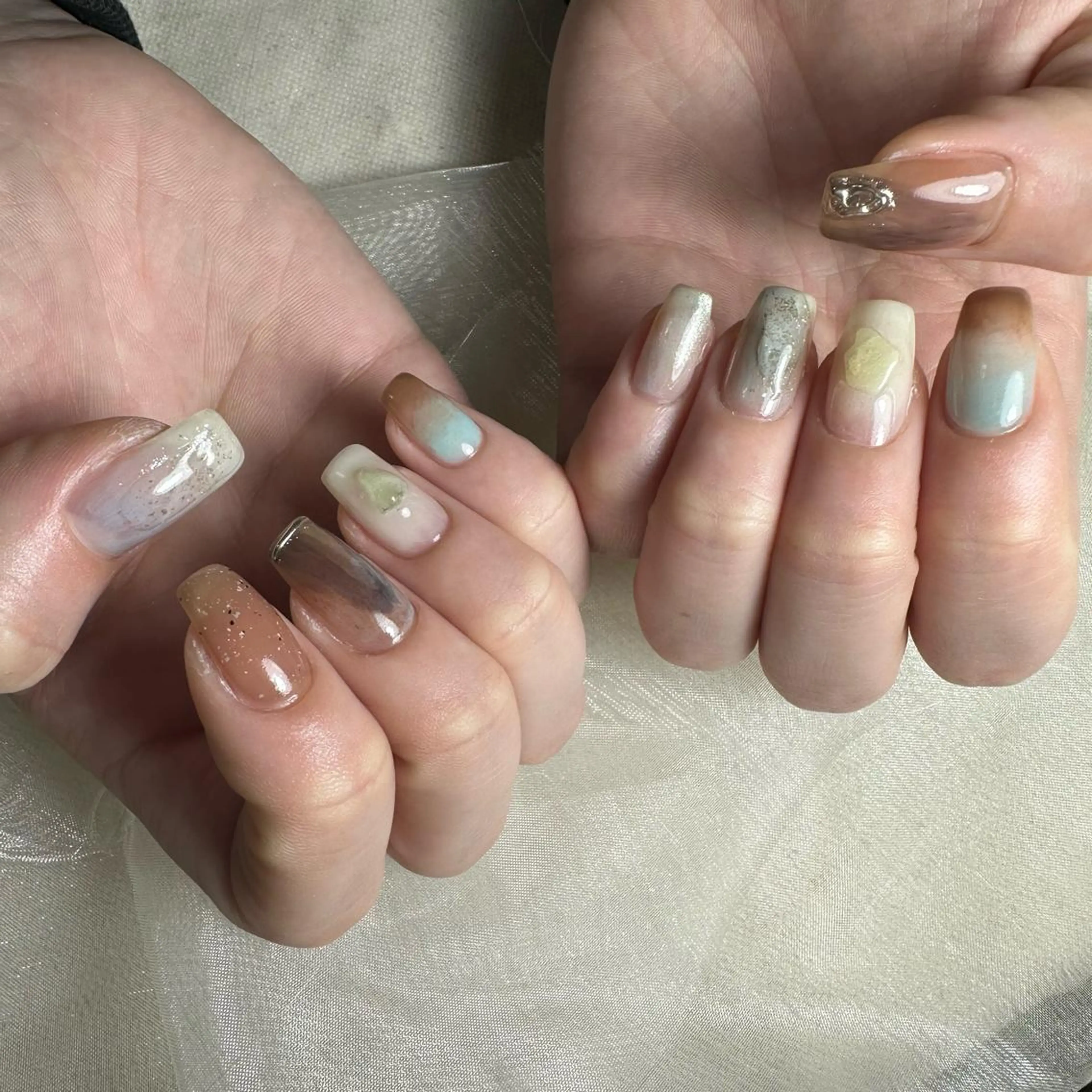 ネイル ハンドネイル repos~ルポ~所属・里見 麗のネイルデザイン