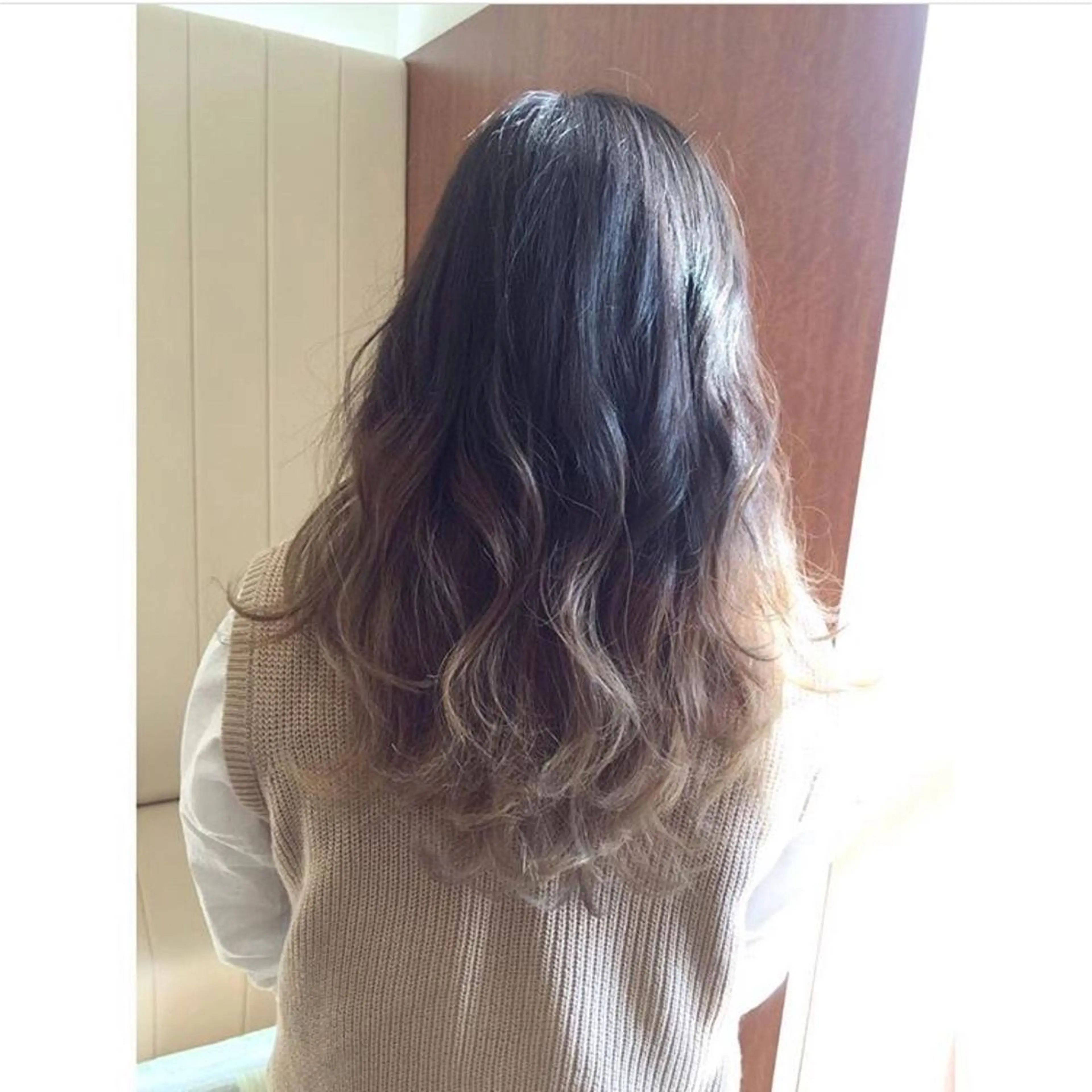 ミディアム カラー アッシュ グラデーションカラー 高木 麻知子のヘアスタイル