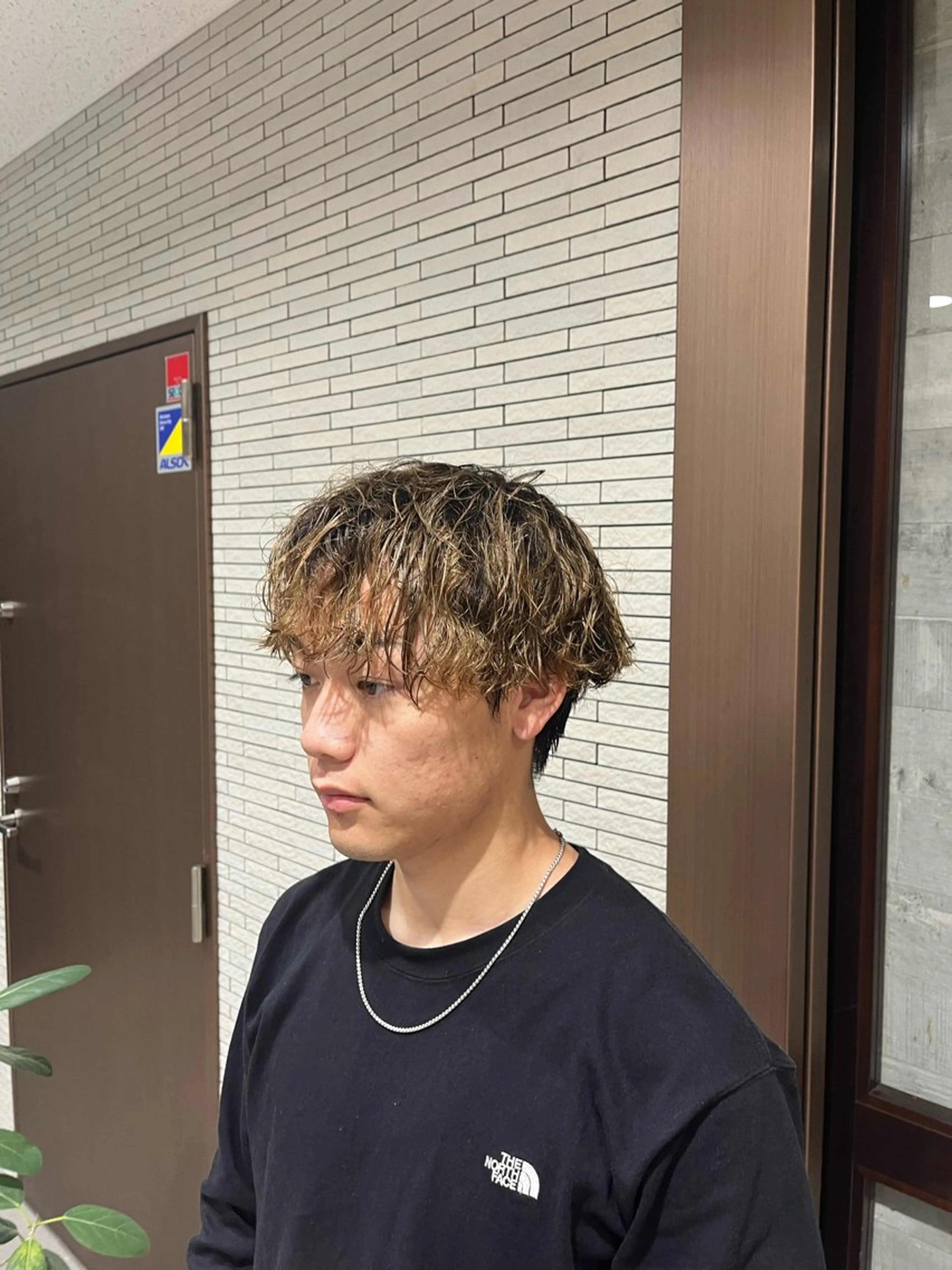 パーマ 暖色カラー/ メンズパーマつばきのヘアスタイル