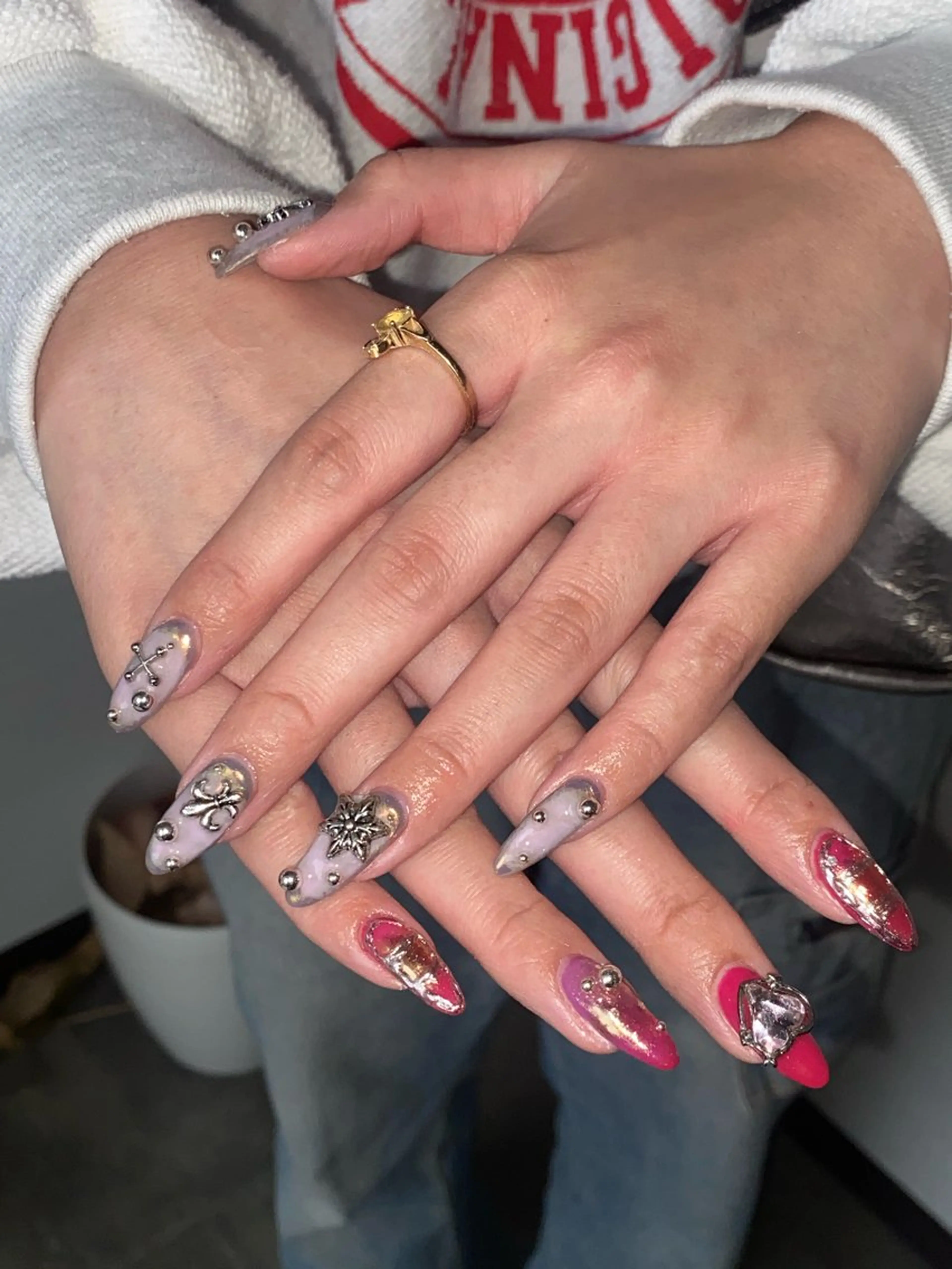 ネイル オーロラネイル ミラーネイル 持ち込み SALON MIMI所属・髙橋 彩乃のネイルデザイン