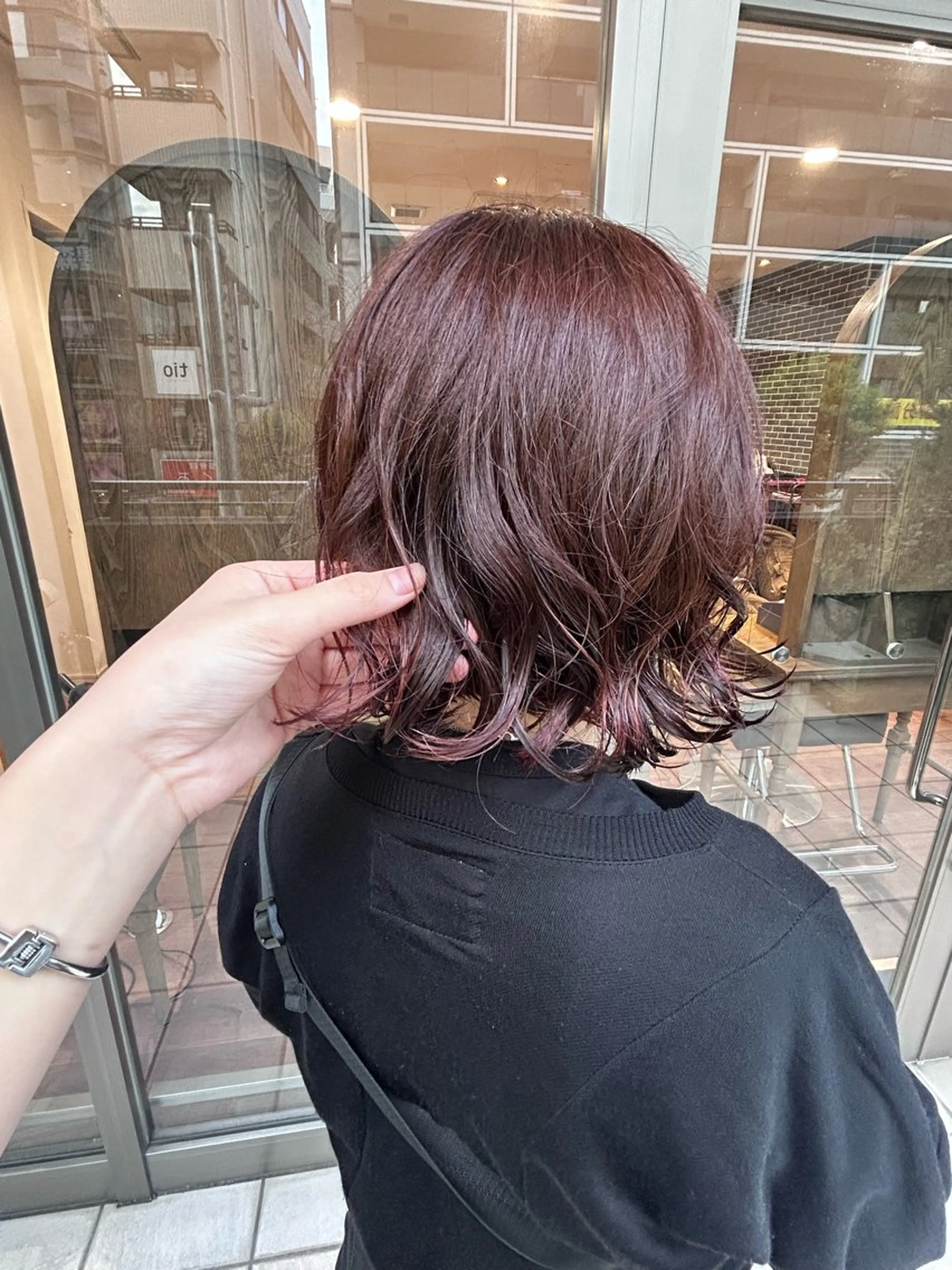 ショート カラー ブリーチ 若林 綾乃のヘアスタイル