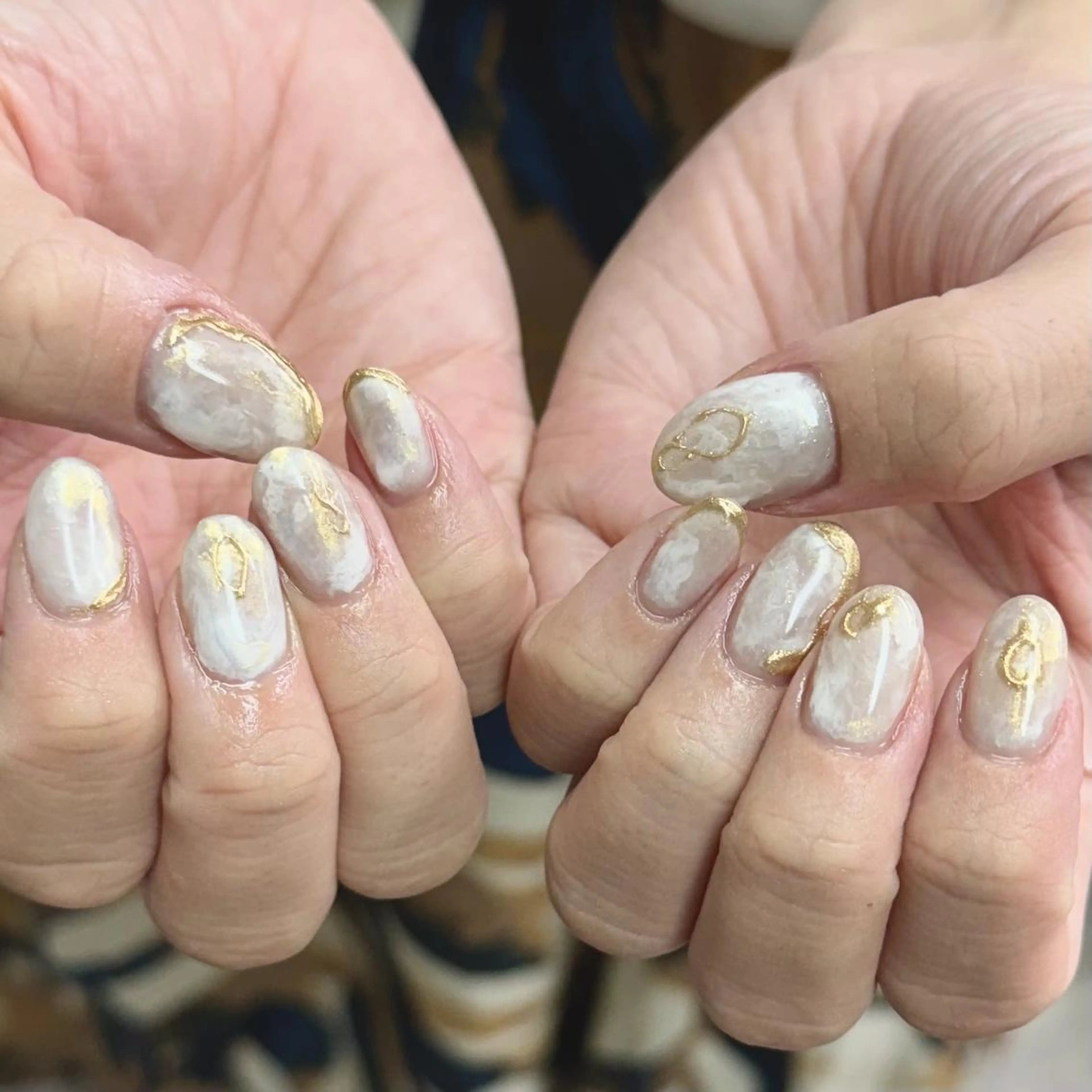 ネイル ジェルネイル 韓国ネイル ミラーネイル ニュアンスネイル ワンホンネイル nailstudio eviz新宿店のネイルデザイン