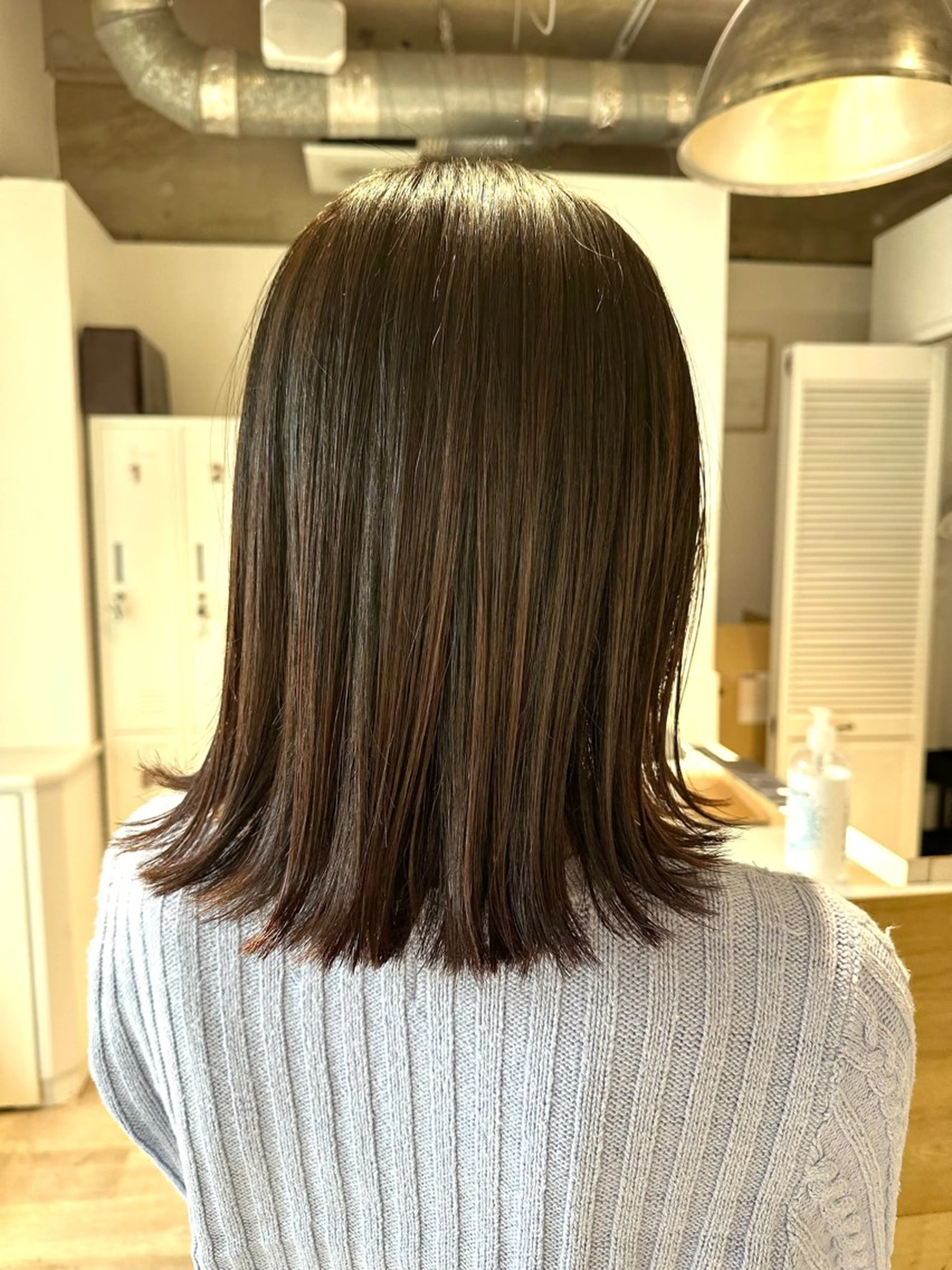 ミディアム 外ハネヘア カット Annie 吉田 裕美のヘアスタイル