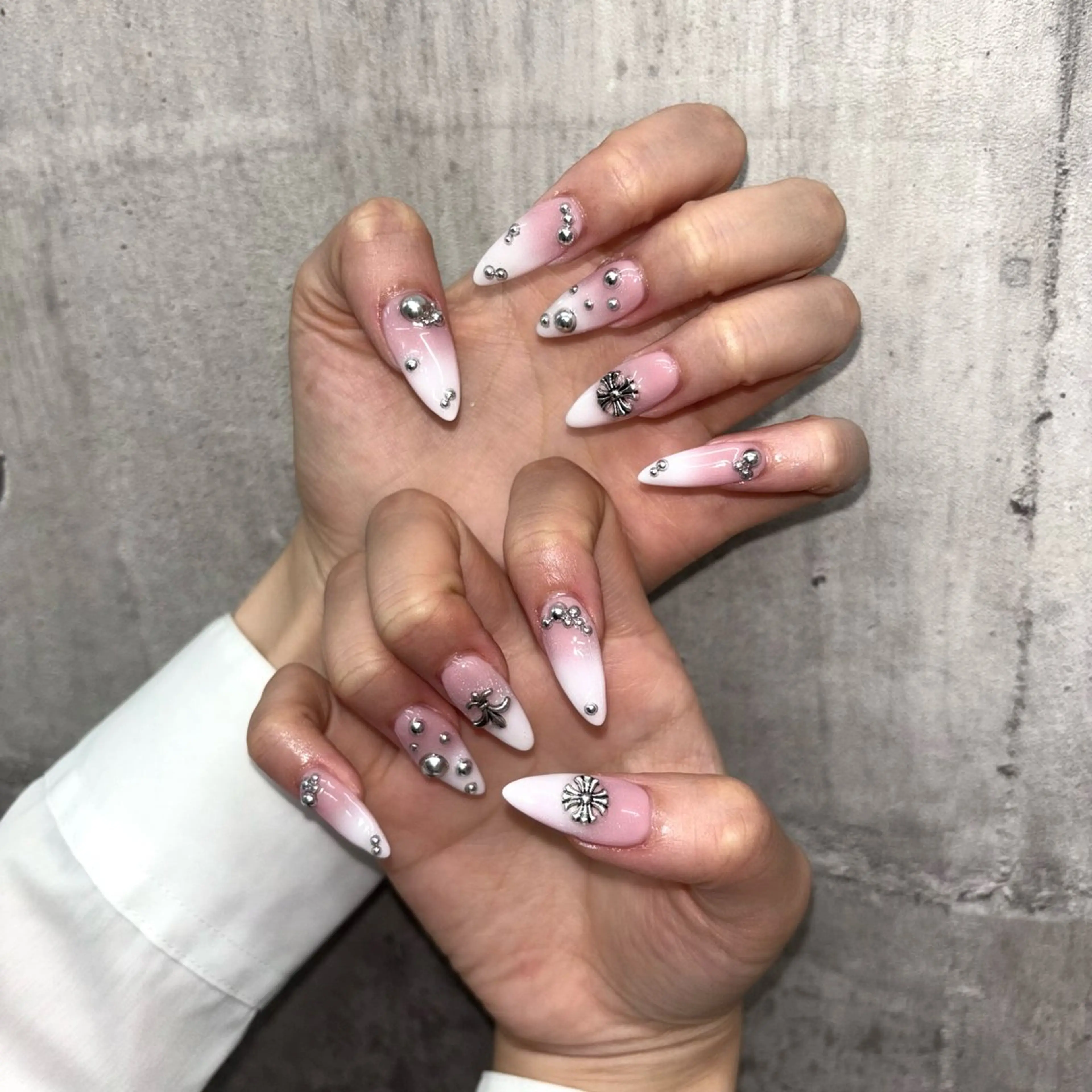 ネイル ハンドネイル WOLTOKYO 🦋shizukuのネイルデザイン