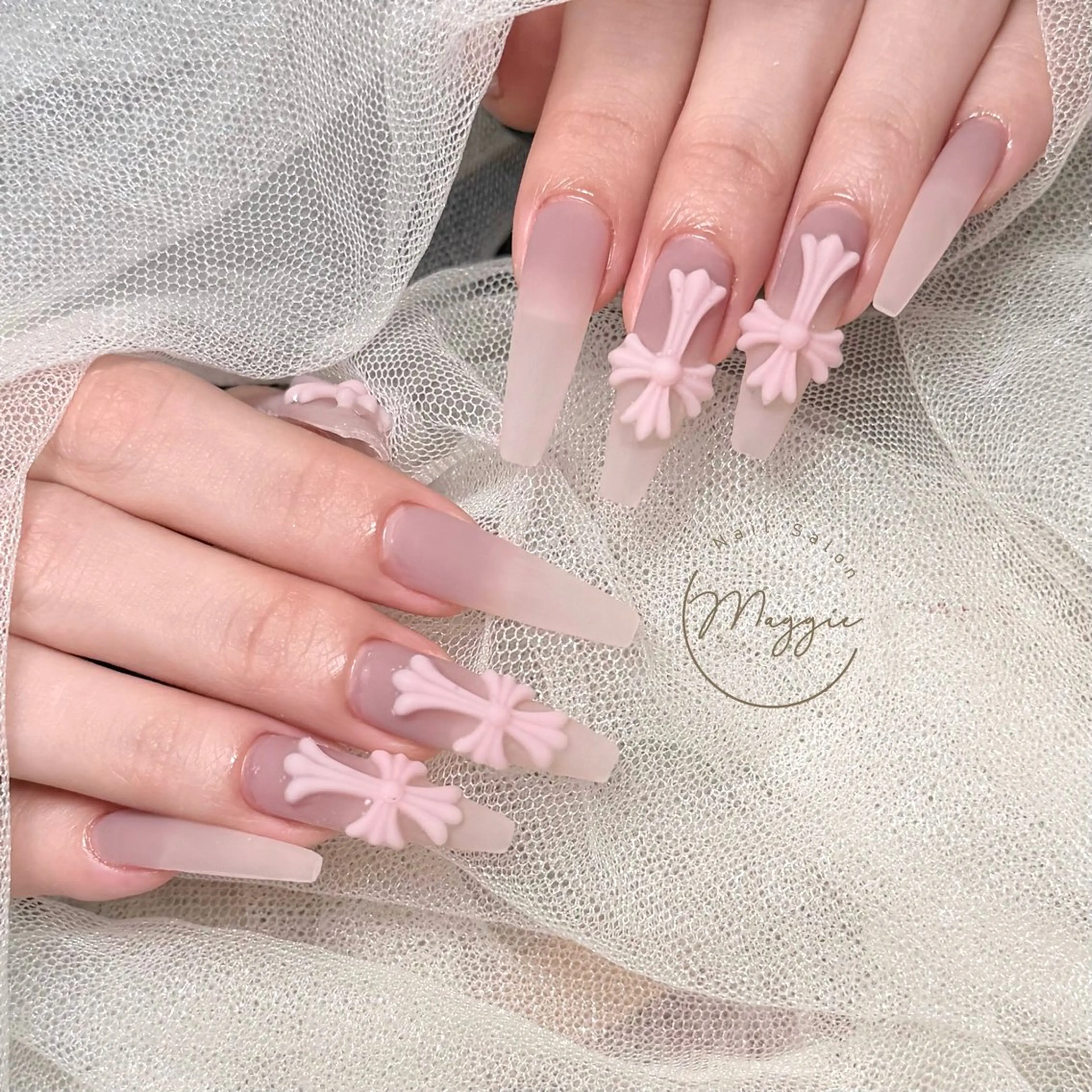 ネイル Maggie Nail🦩のネイルデザイン