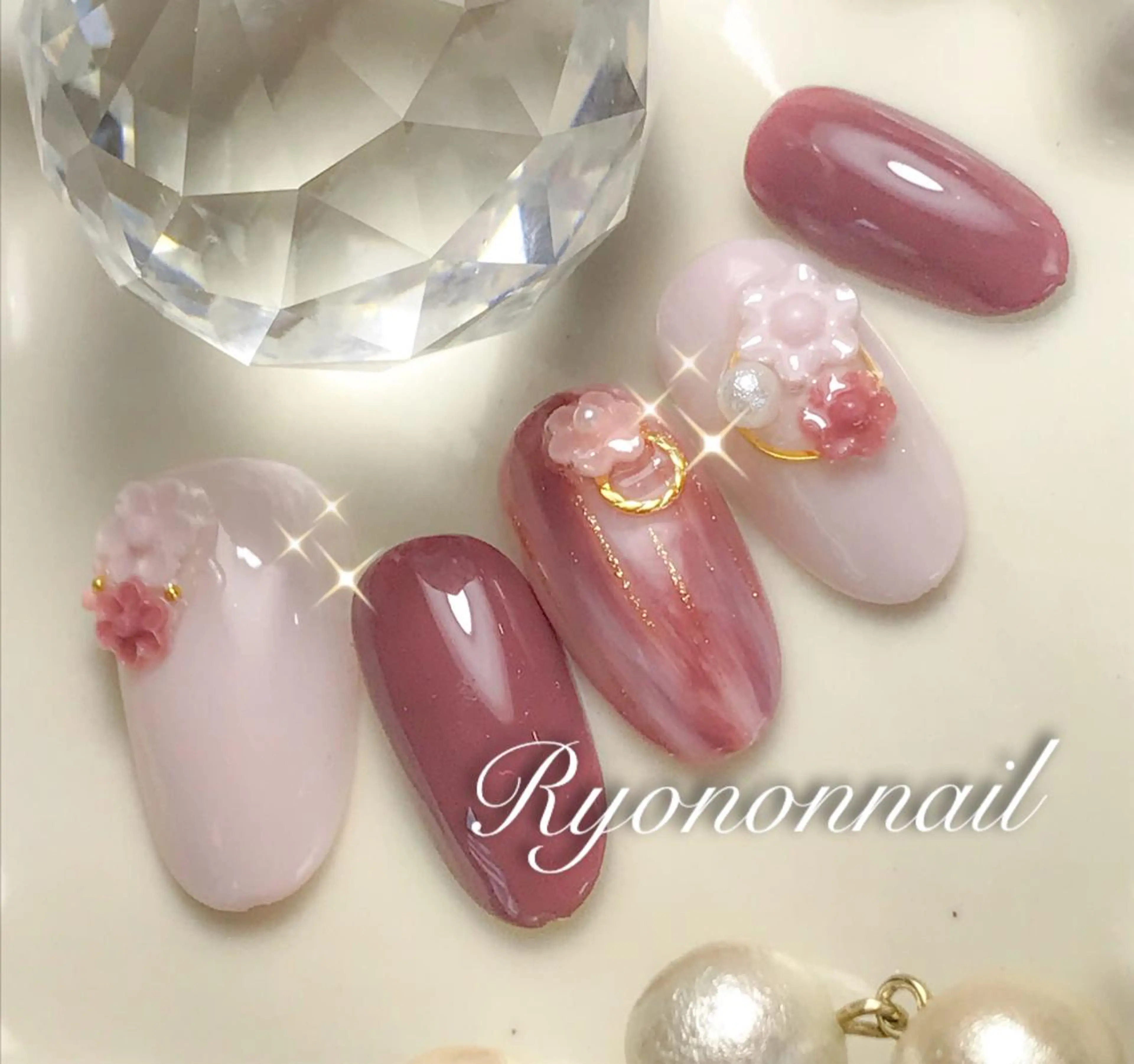 ネイル Ryononnail(リョノンネイル)所属・Ryononnail 上谷典子のネイルデザイン