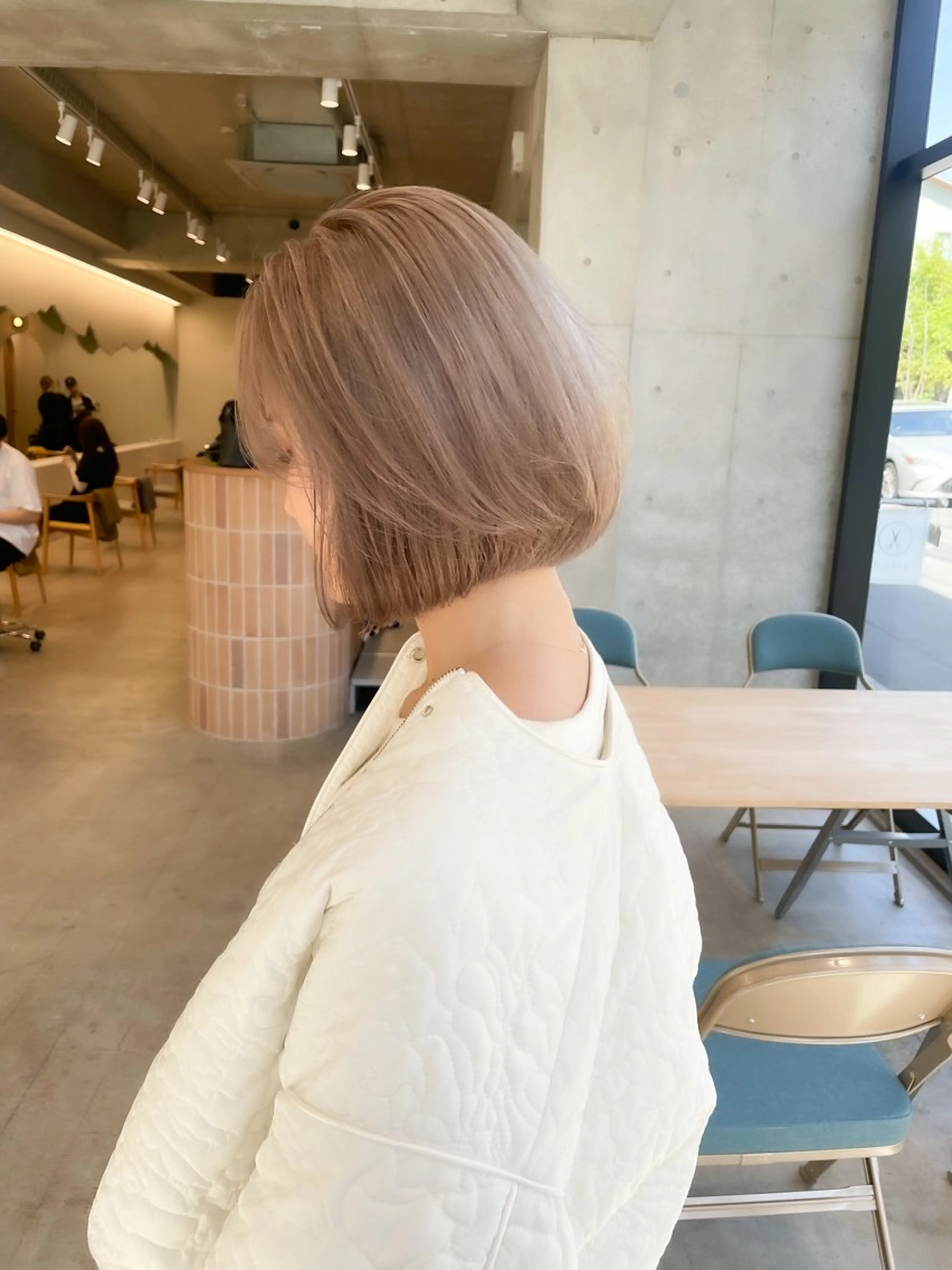 ショート カラー ヘアアレンジ ミニボブ/ブリーチ 🌈MISATOのヘアスタイル