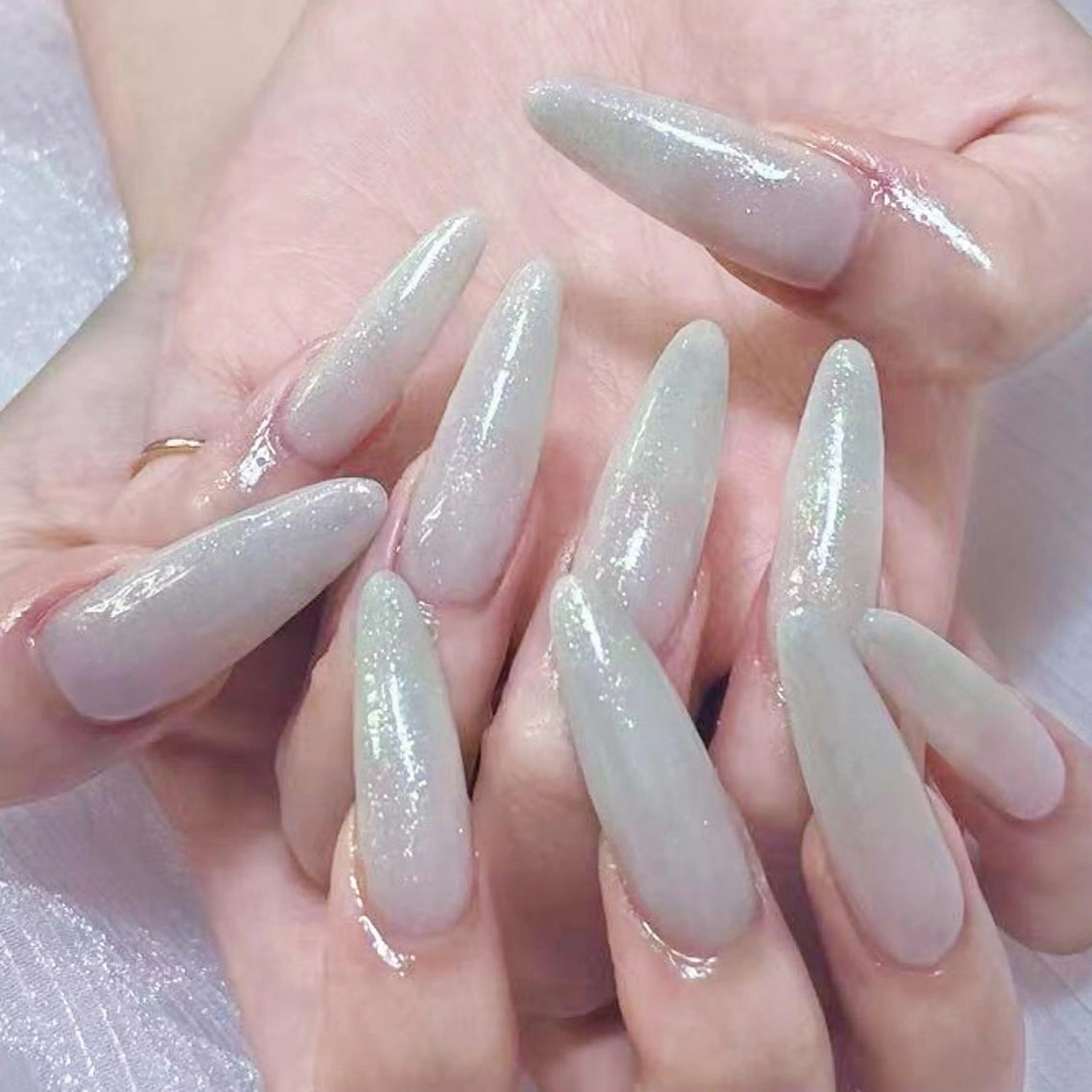 ネイル アートネイル オーロラネイル ガーリー キラキラネイル 韓国ネイル ハンドネイル DIANMOND NAIL🌸のネイルデザイン