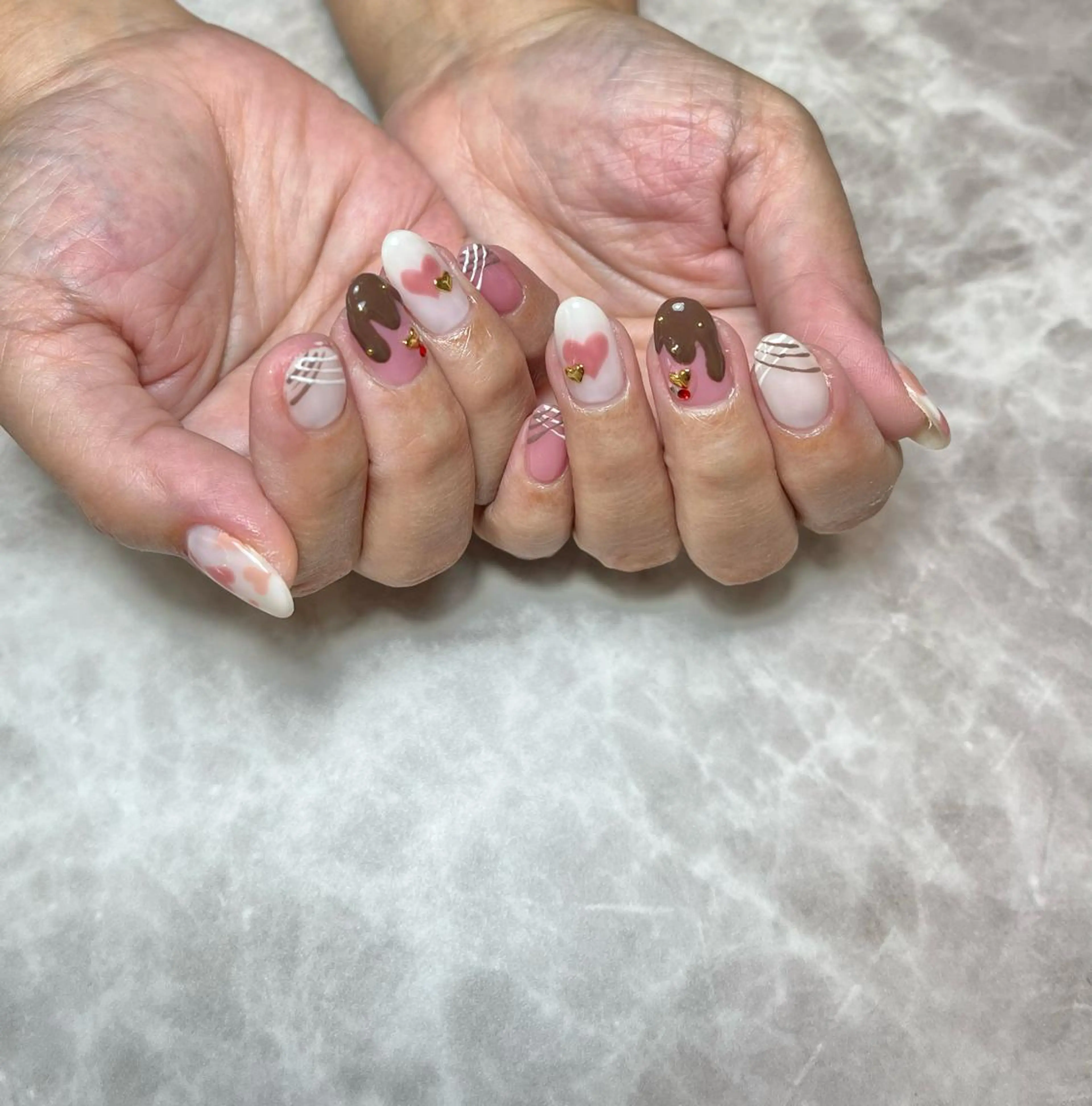 ネイル ジェルネイル キラキラネイル 韓国ネイル オフィスネイル パラジェル ハンドネイル nails' it...のネイルデザイン