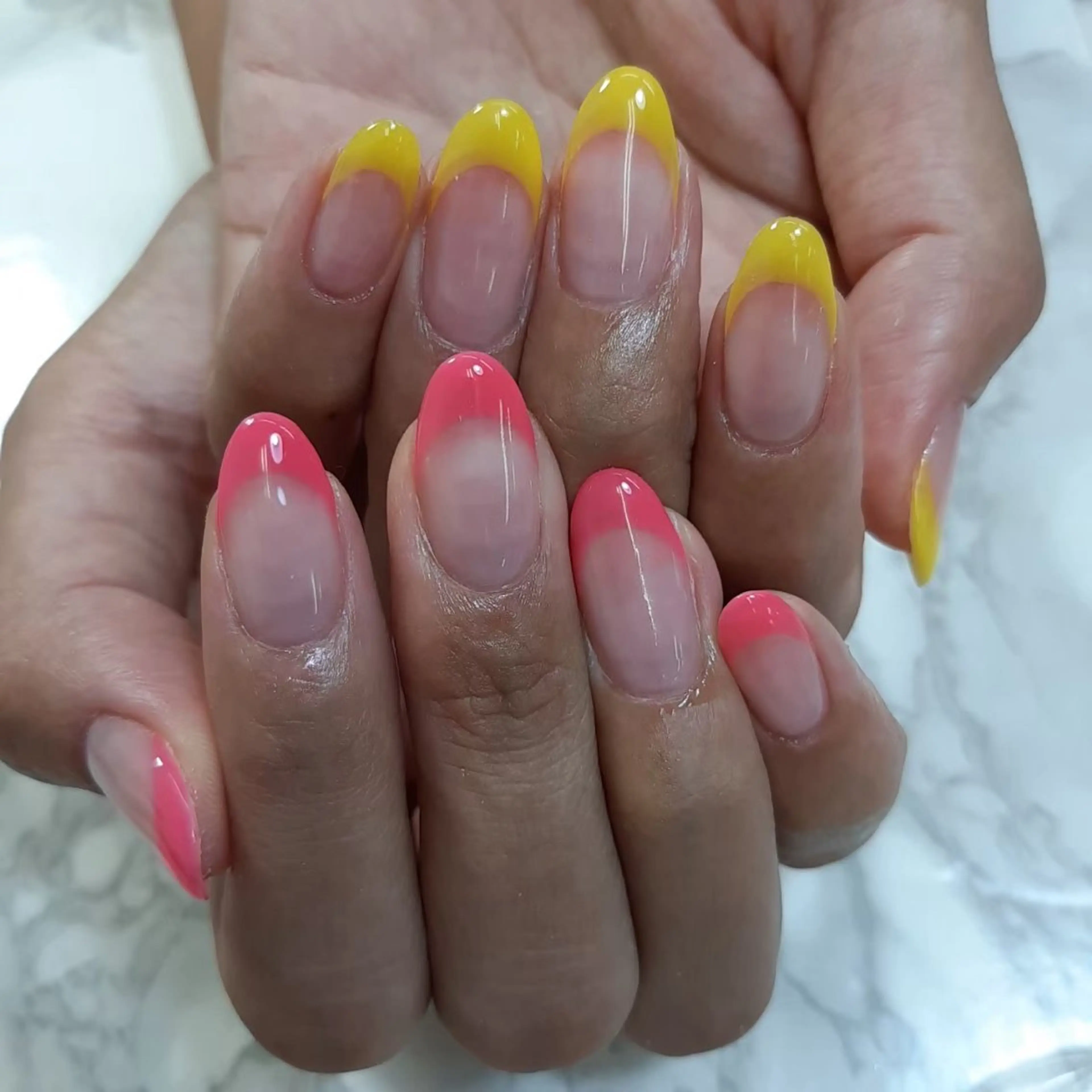 ネイル フレンチネイル MAXKELLY Ayakaのネイルデザイン