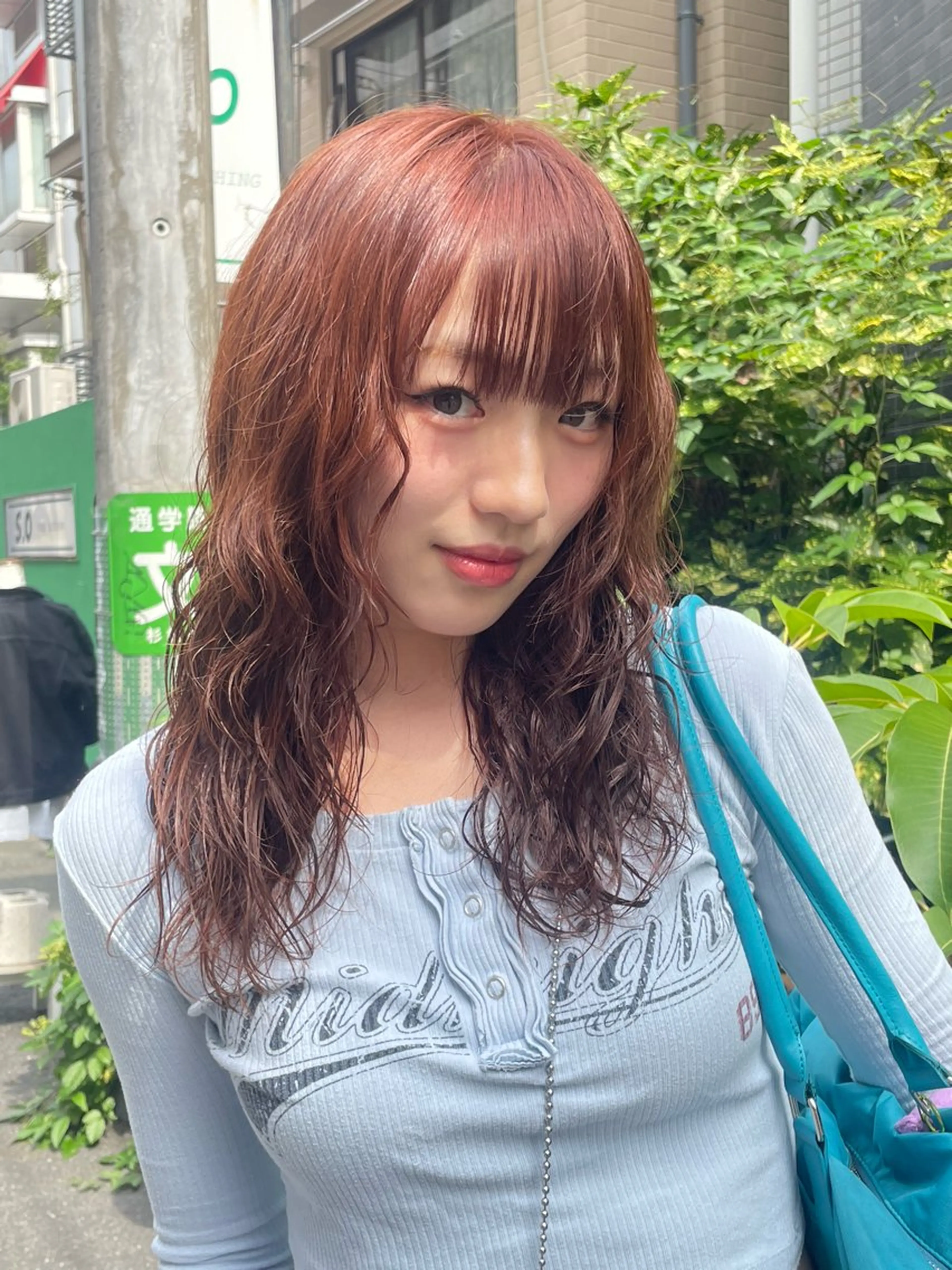 カラー ブラウンカラー レッドカラー 兼西 菜摘のヘアスタイル