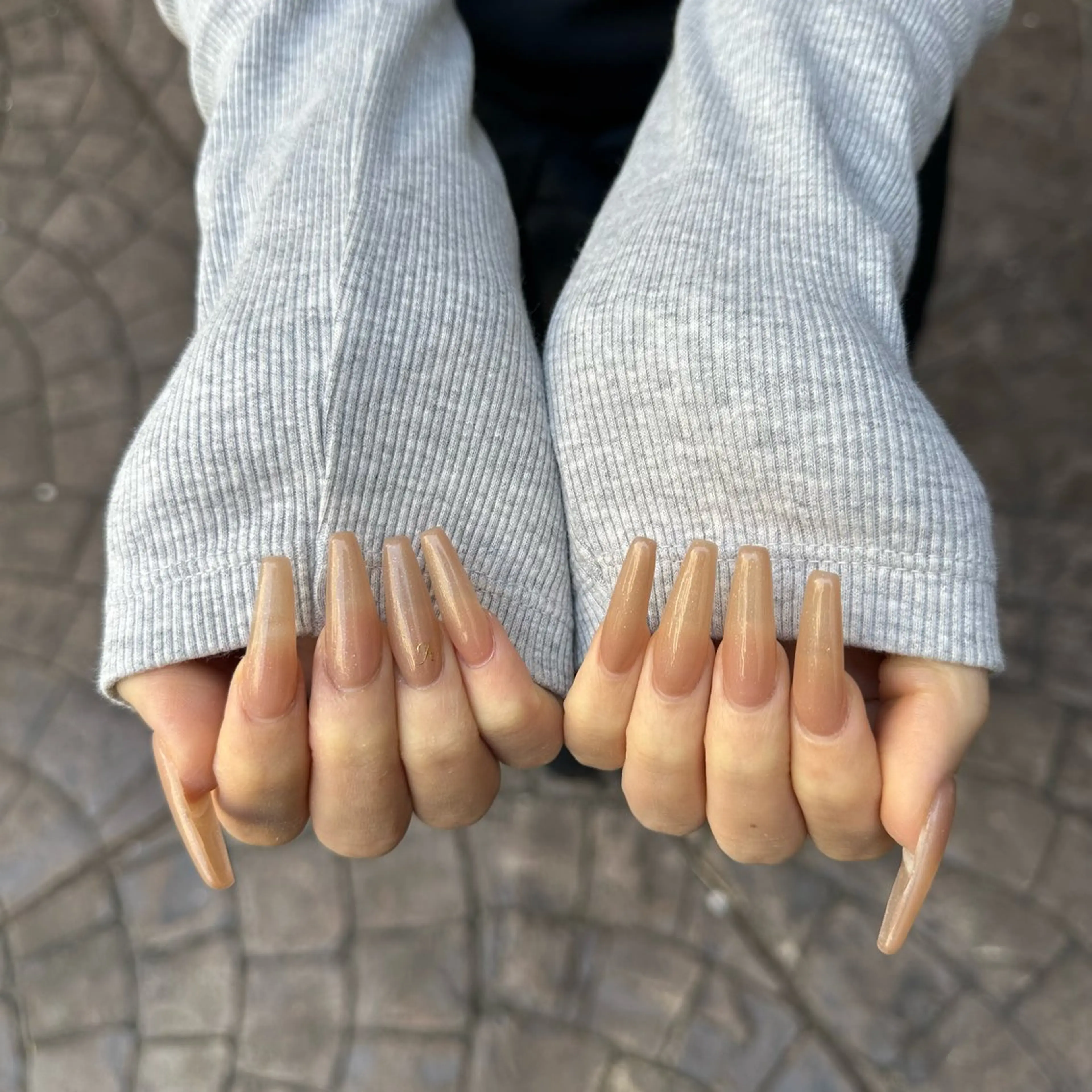 ネイル ATELIERHARLOW所属・nailist MOEのネイルデザイン