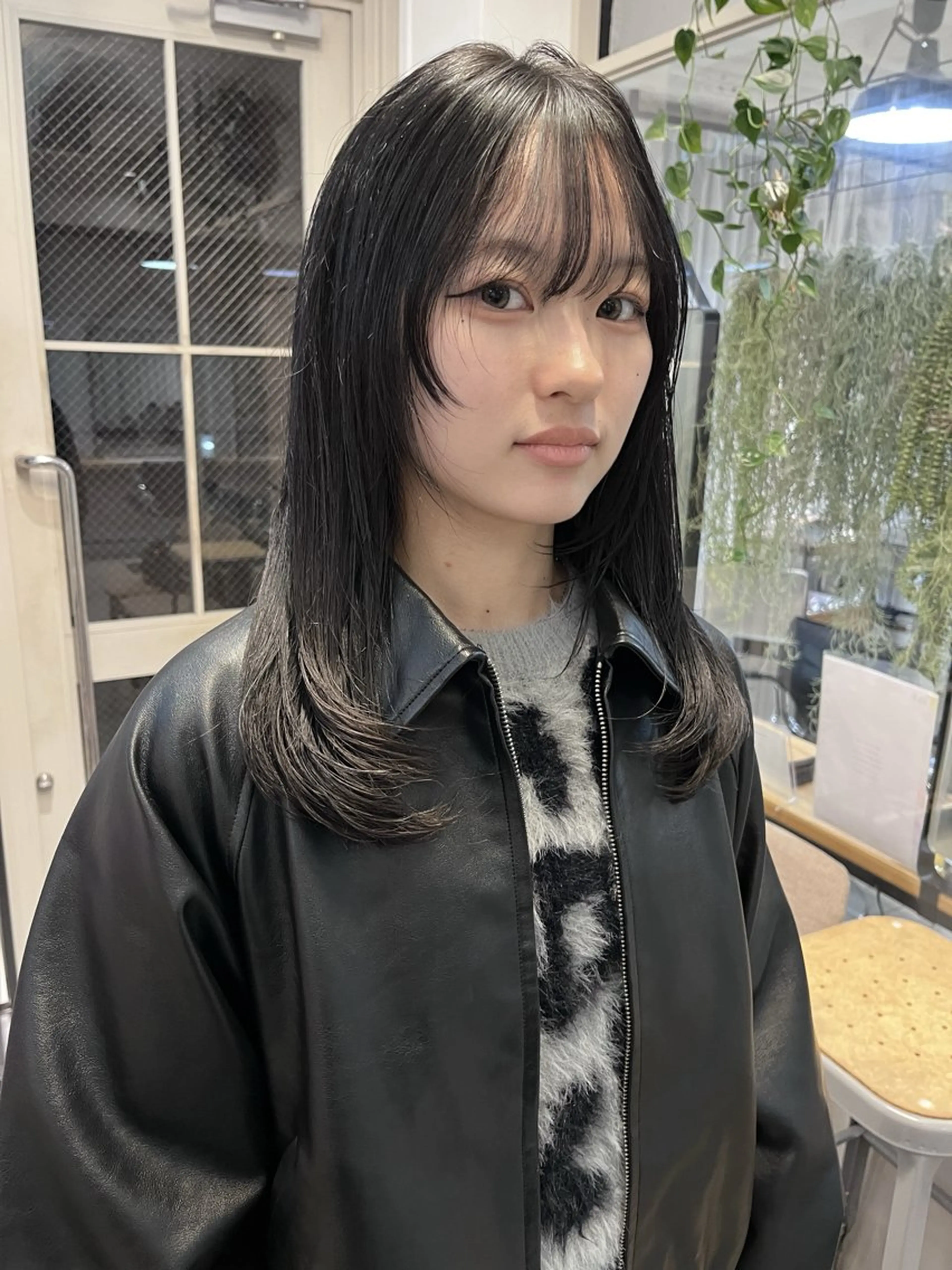 セミロング カラー レイヤーカット カット トリートメント ナチュラルなヘア /ヨシダトモキのヘアスタイル