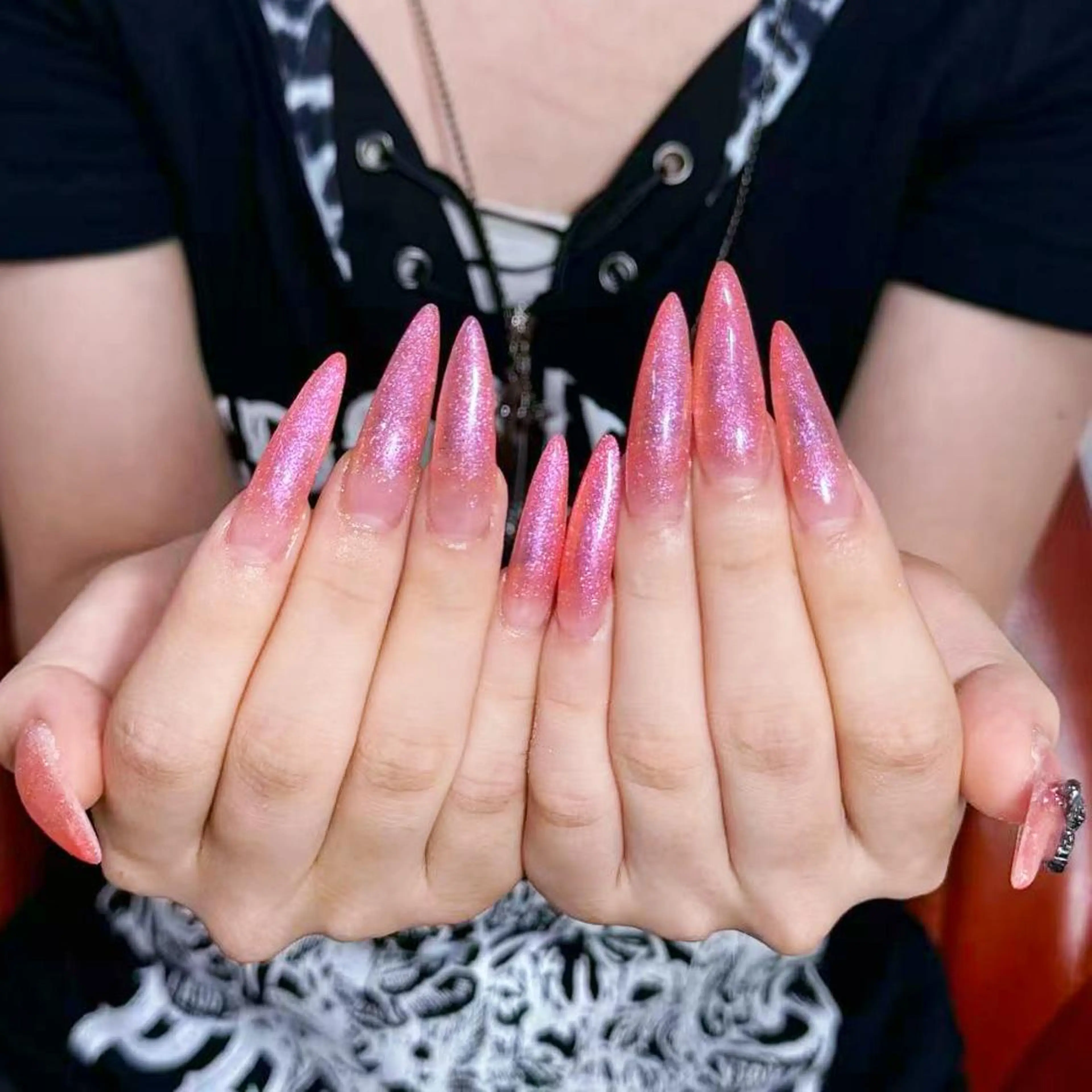 ネイル アートネイル オーロラネイル ガーリー キラキラネイル マグネットネイル ハンドネイル Diamond ✨のネイルデザイン