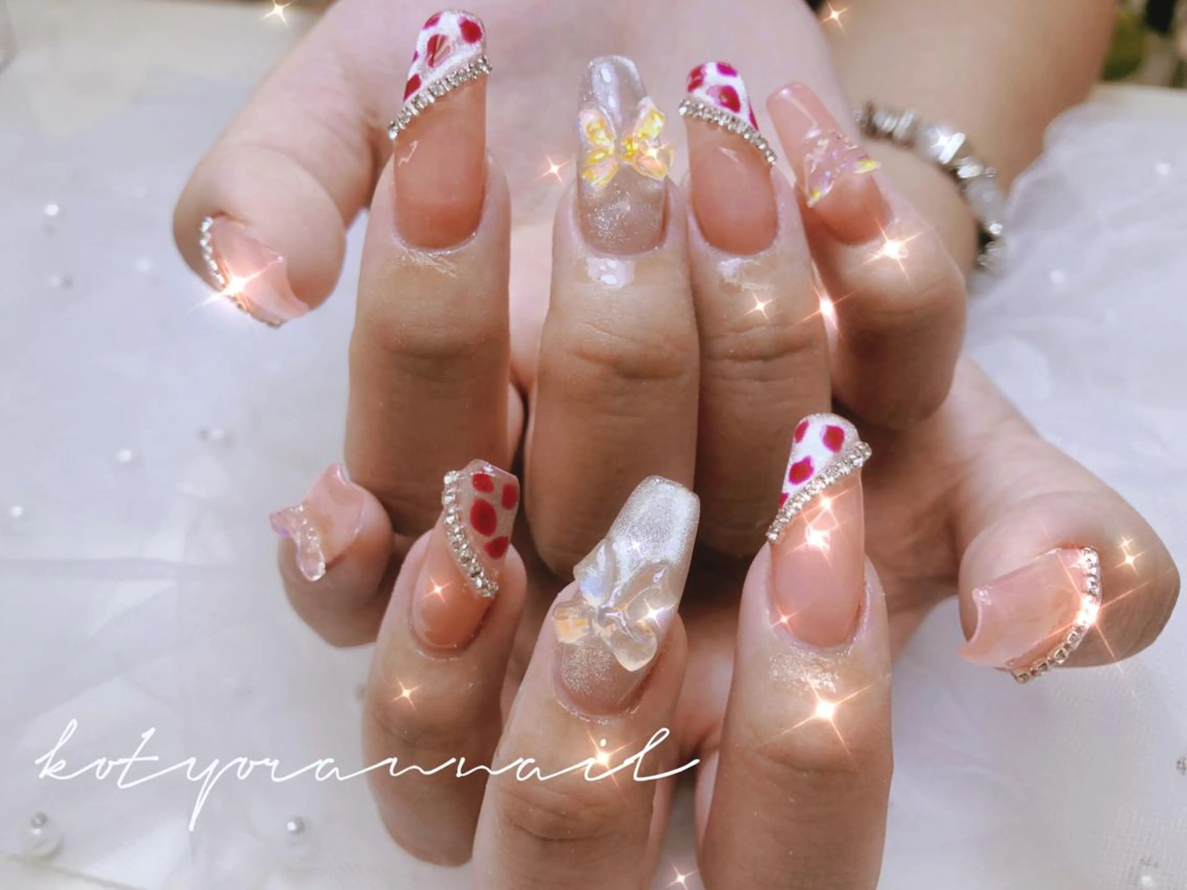 ネイル モナ& ミユのネイルデザイン