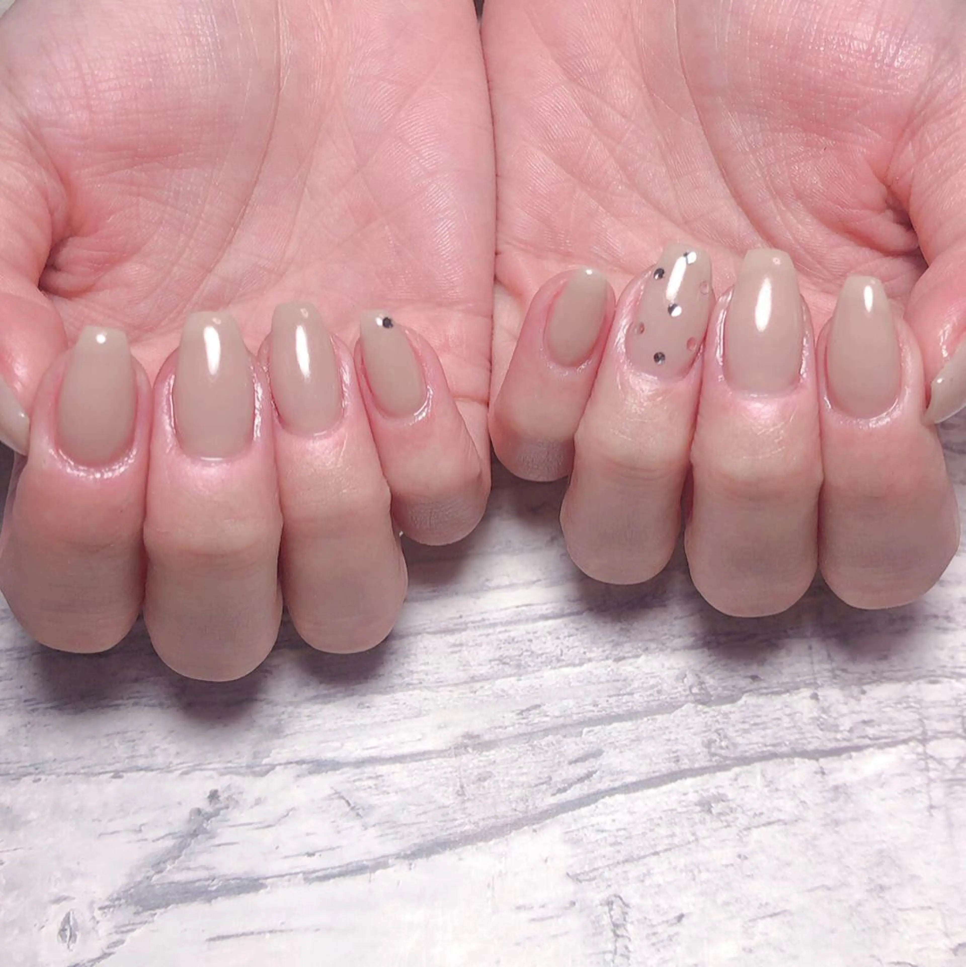 ネイル ストーンネイル 個室ネイルサロンDolly  Girl〜ドーリーガール〜所属・DollyGirl KYOKOのネイルデザイン