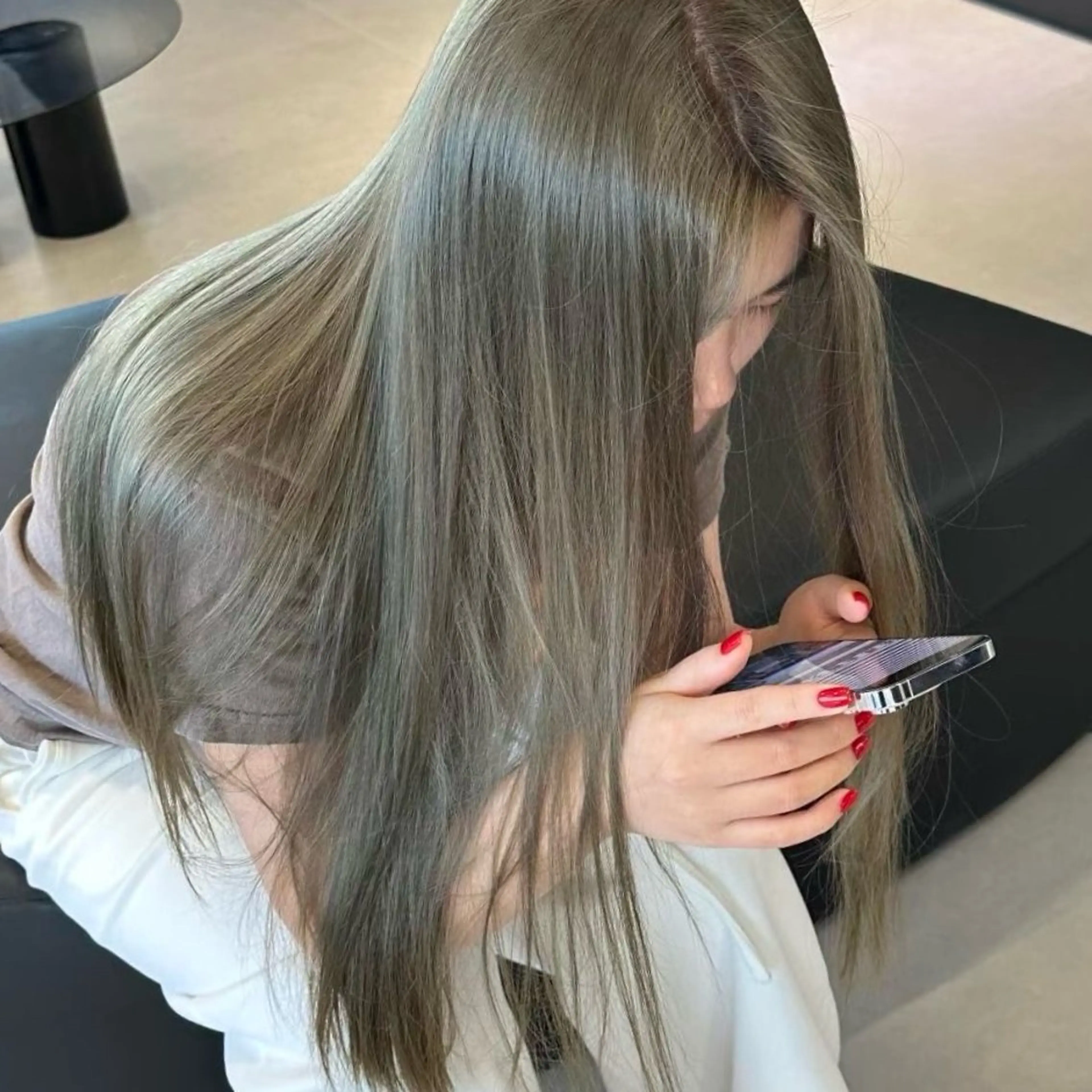 ロング カラー ベージュカラー 透明感カラー グレージュ レイヤーカット カット ヘアカラー トリートメント nonoka オリーブ/レイヤーのヘアスタイル