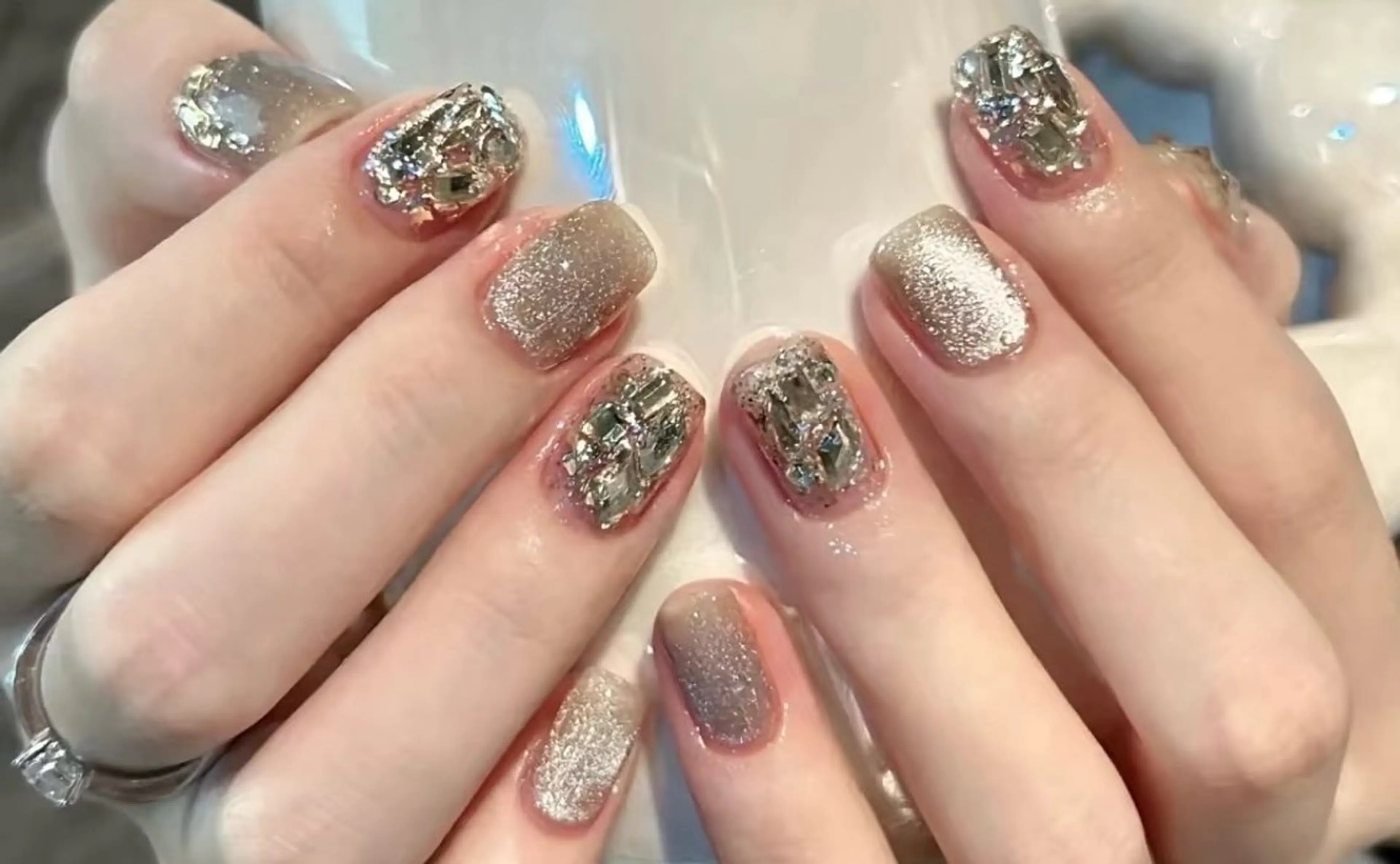 ネイル 高木 維麗絲のネイルデザイン