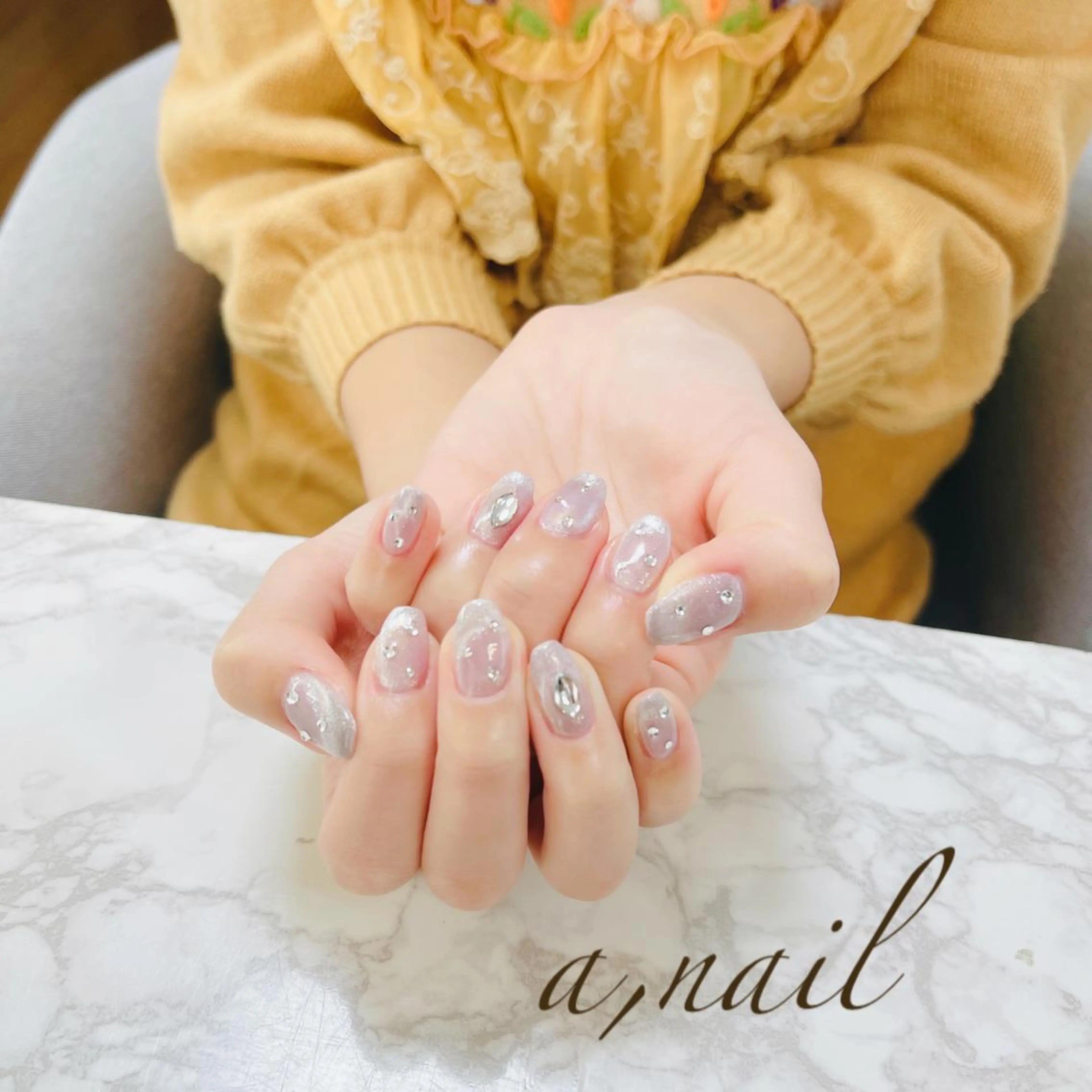 ネイル フレンチネイル ジェルネイル グラデーション キラキラネイル 韓国ネイル ネイルサロン エーネイルのネイルデザイン